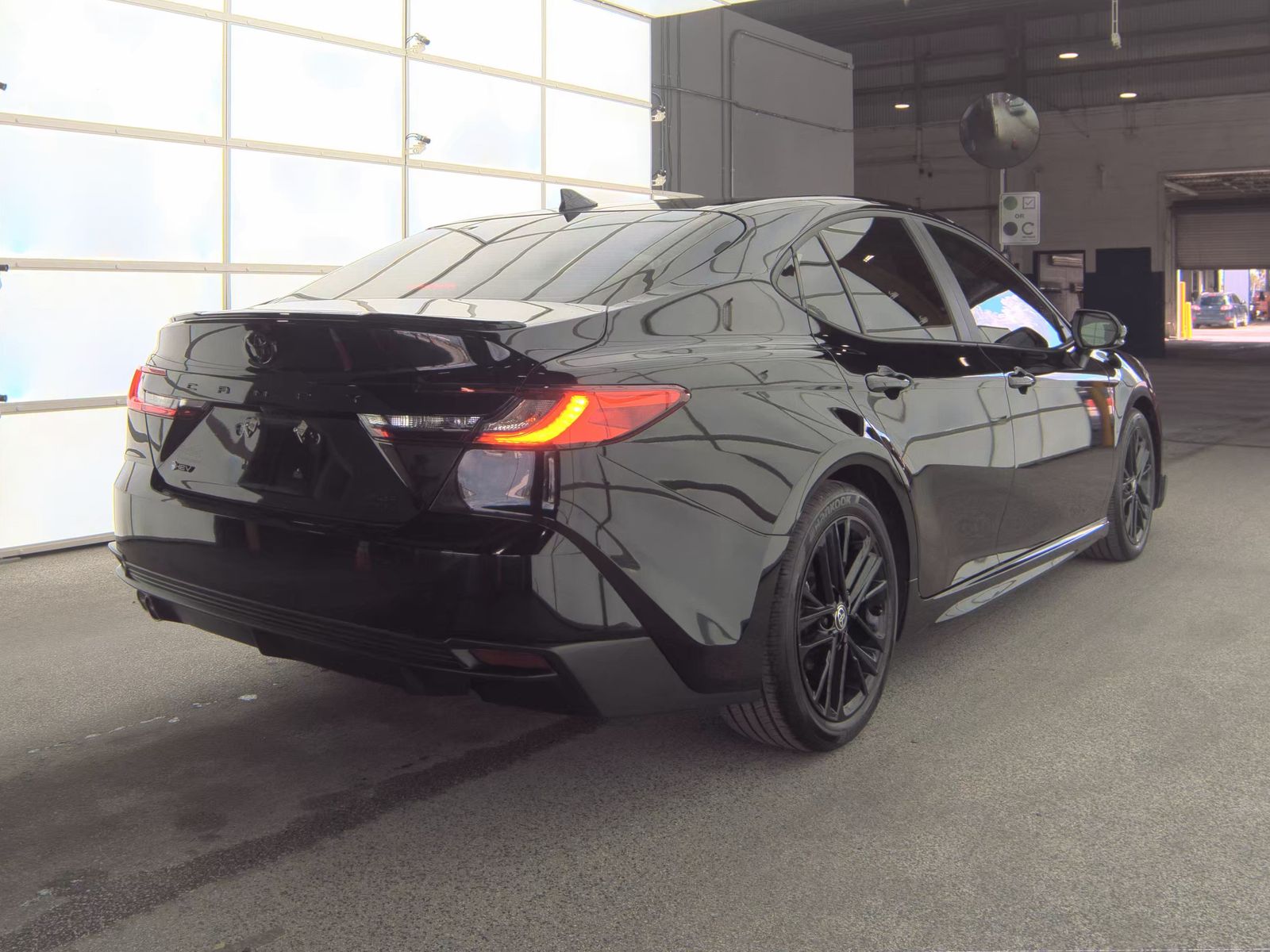 2025 Toyota Camry SE FWD