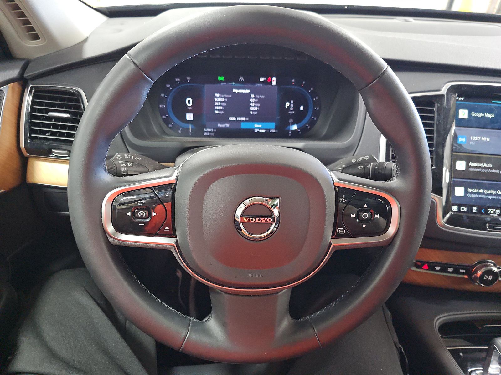 2024 Volvo XC90 B6 Plus AWD