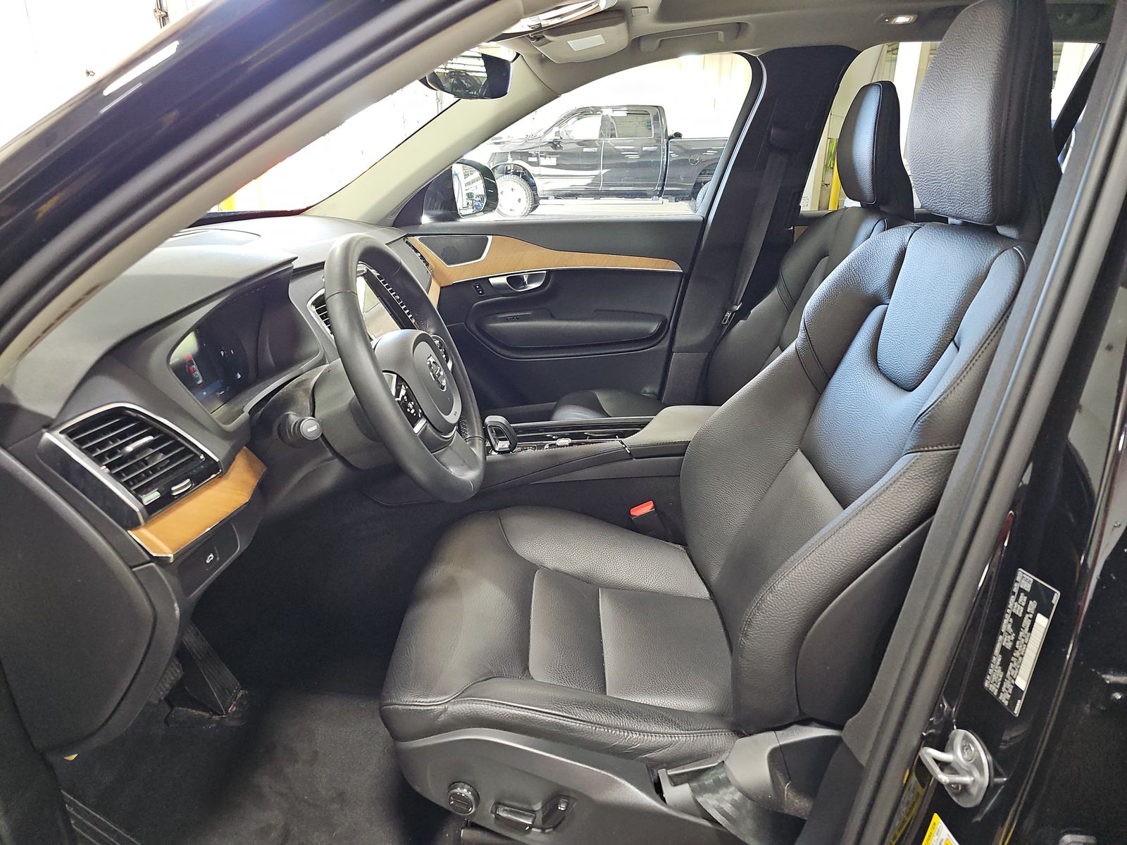 2024 Volvo XC90 B6 Plus AWD