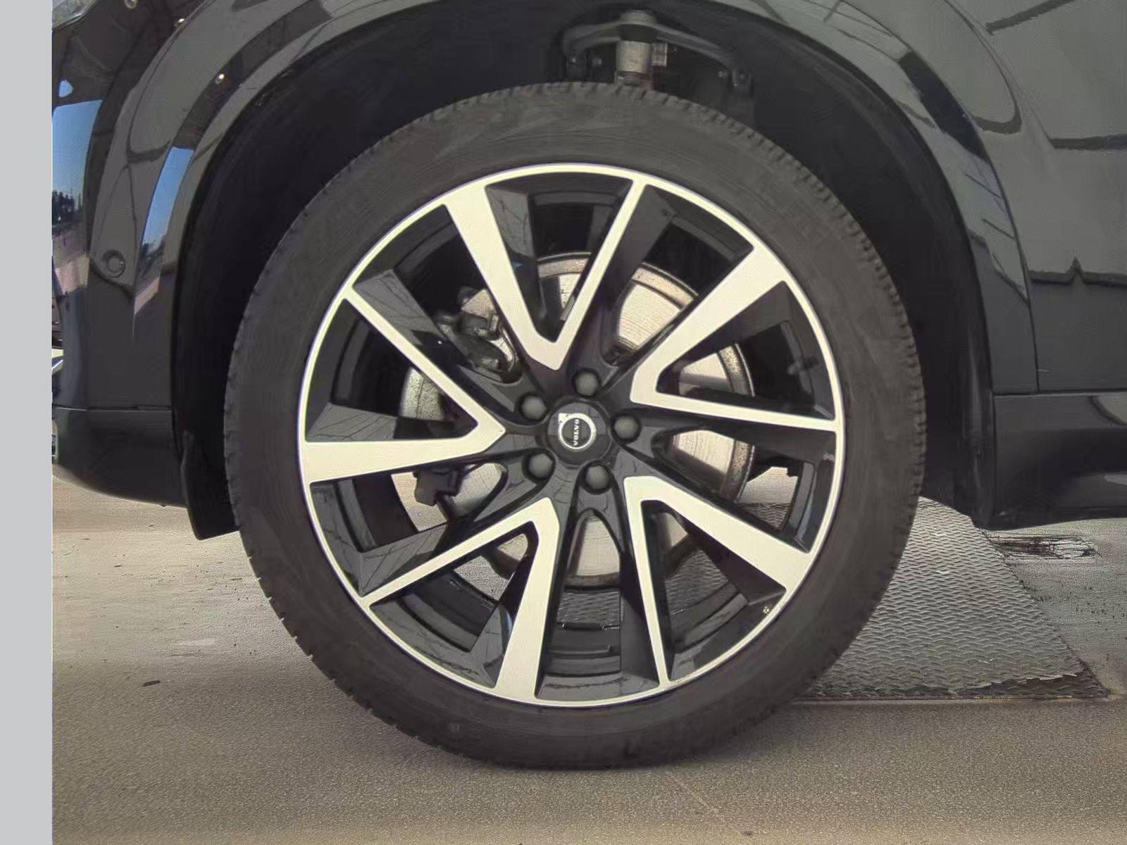 2024 Volvo XC90 B6 Plus AWD