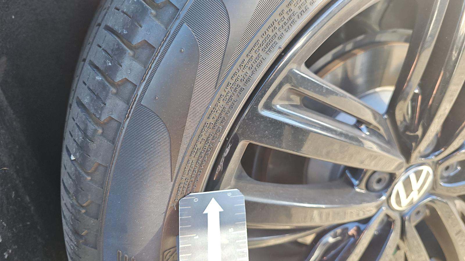 2022 Volkswagen Tiguan 2.0T SE R-Line Black FWD