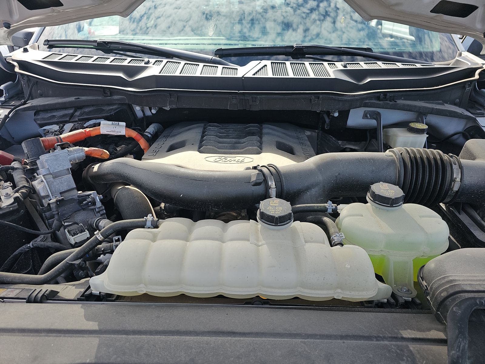 2023 Ford F-150 Hybrid XLT AWD