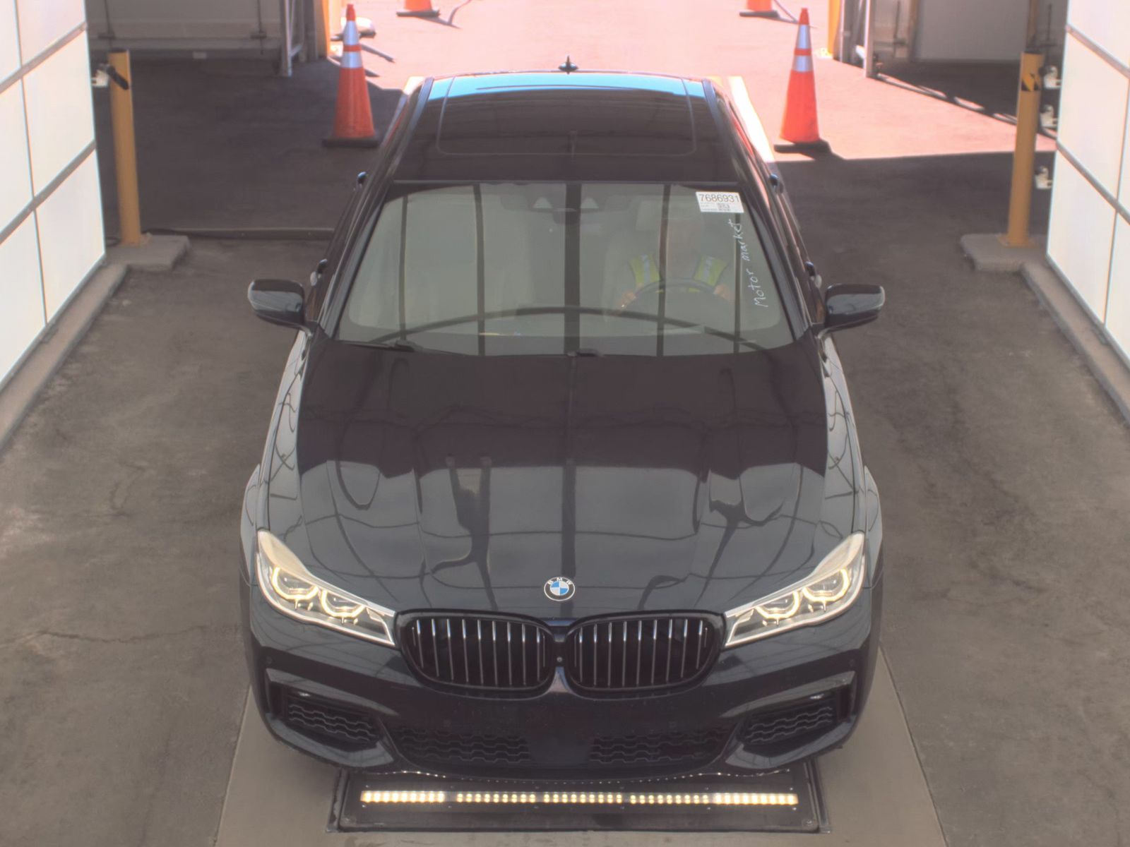2016 BMW 7 Series 750i RWD