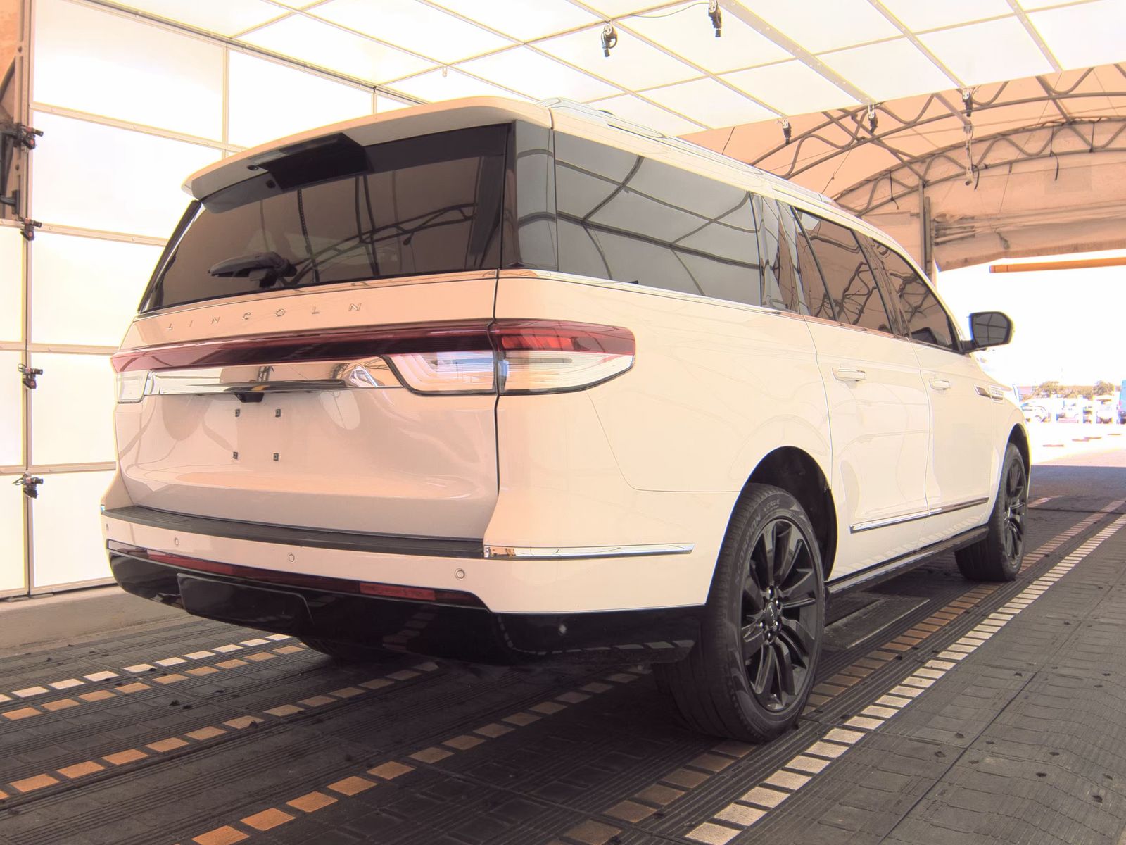 2022 Lincoln Navigator L Reserve FWD