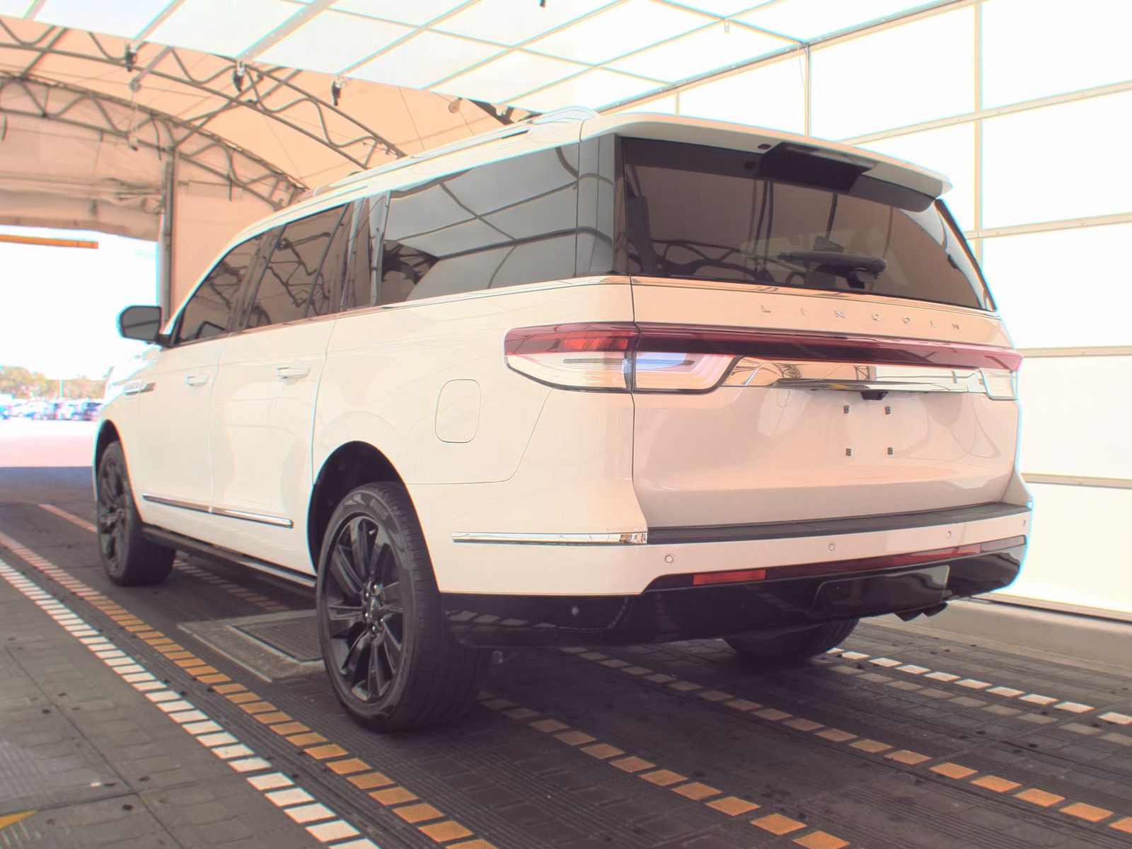 2022 Lincoln Navigator L Reserve FWD