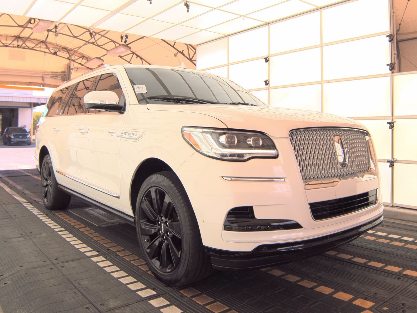 2022 Lincoln Navigator L Reserve FWD