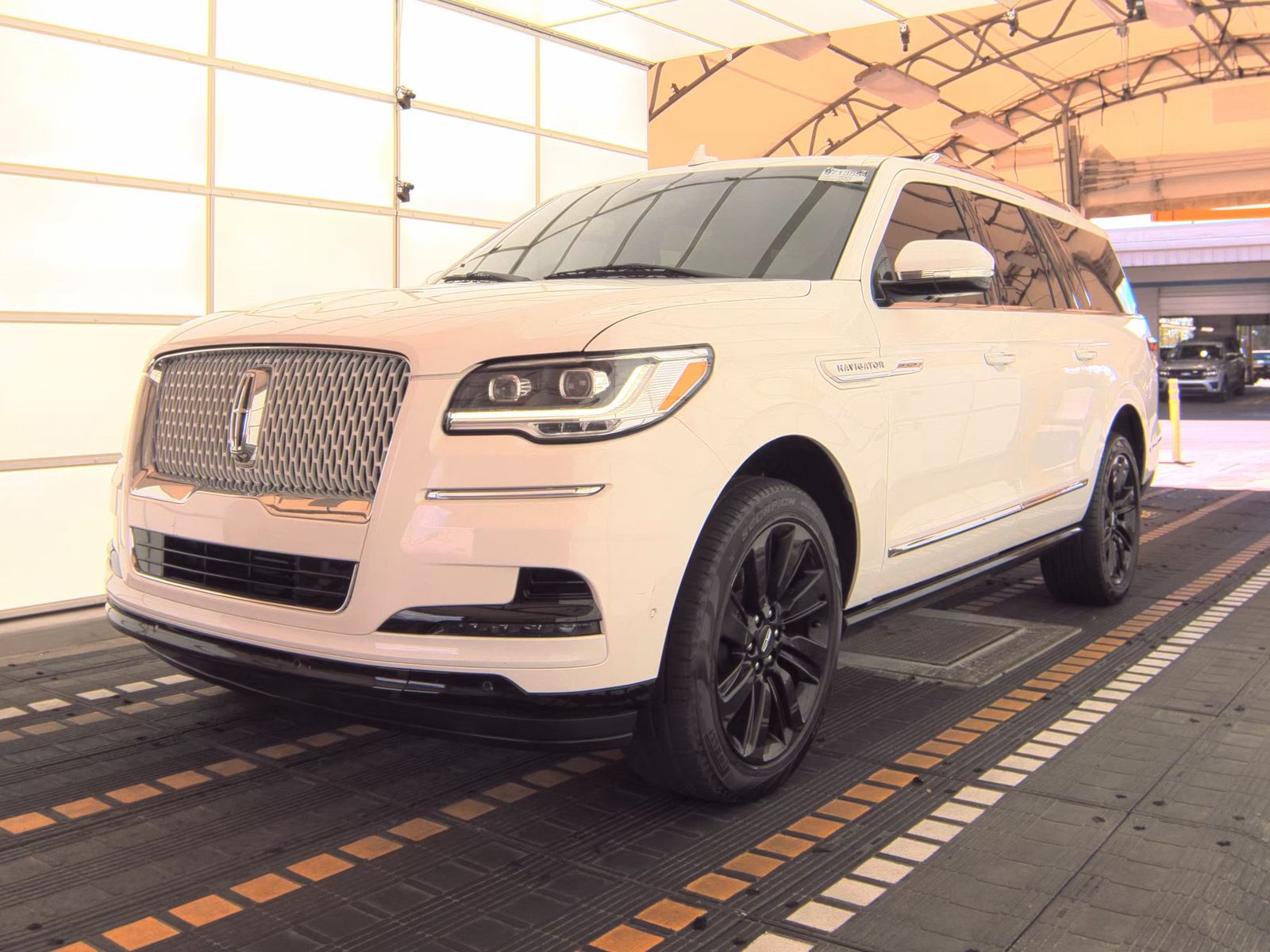 2022 Lincoln Navigator L Reserve FWD