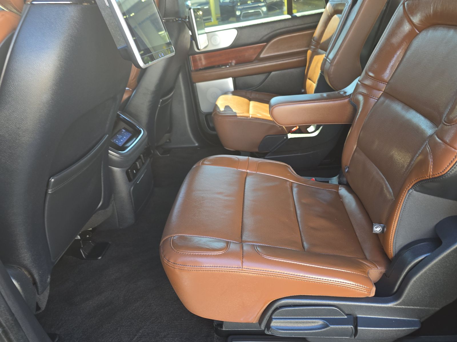 2022 Lincoln Navigator L Reserve FWD