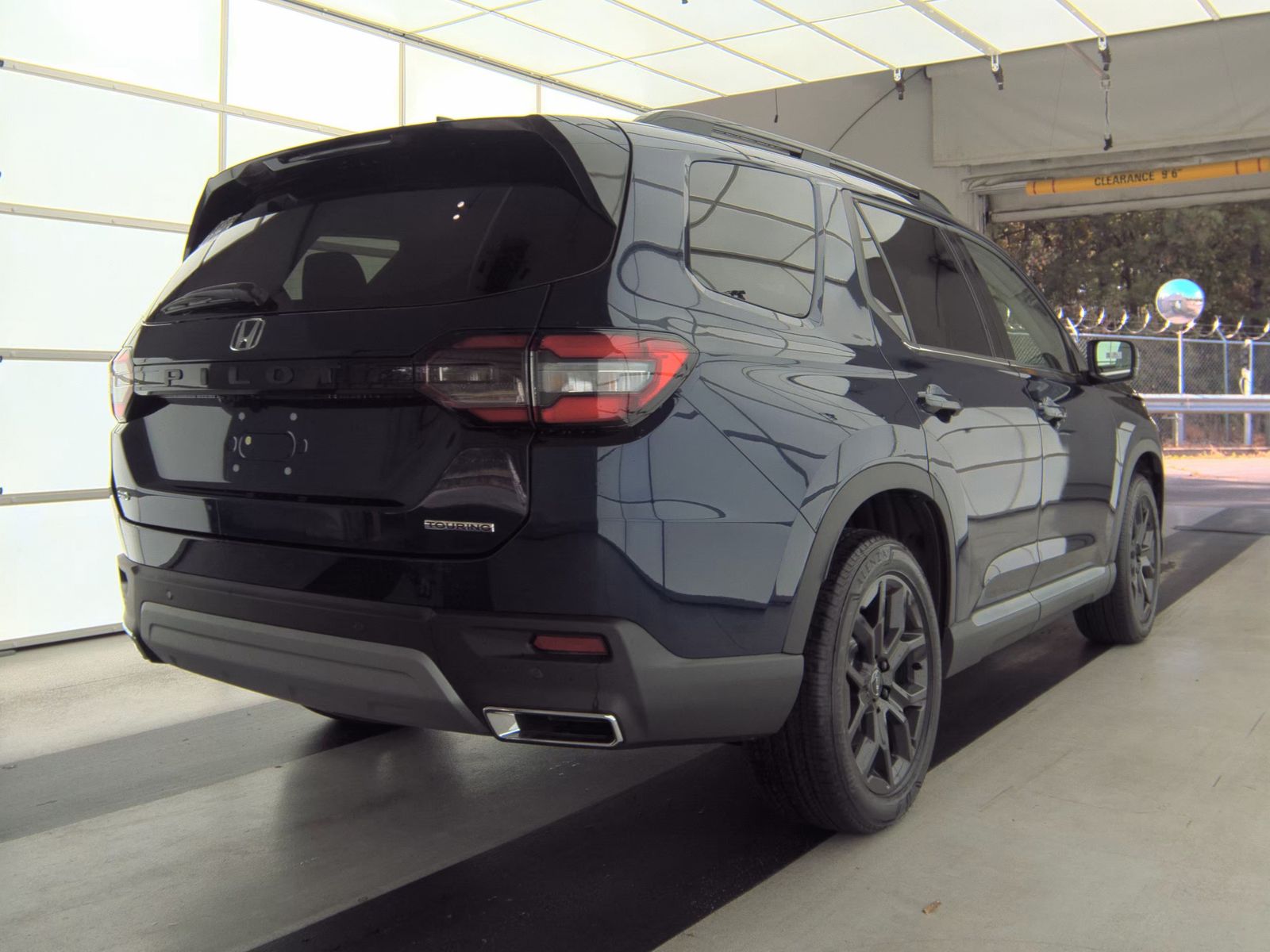 2025 Honda Pilot Touring AWD