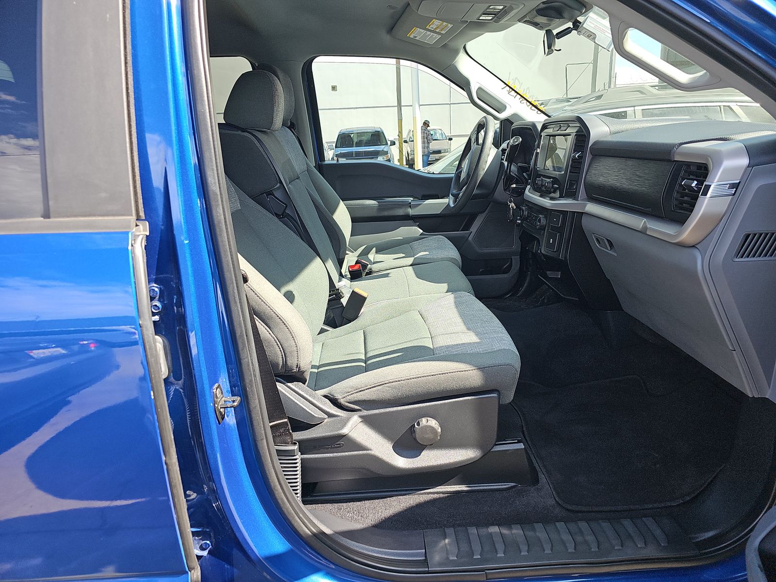 2023 Ford F-150 XLT AWD