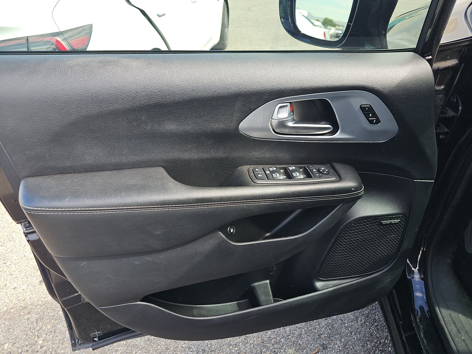 2020 Chrysler Pacifica Hybrid Limited FWD