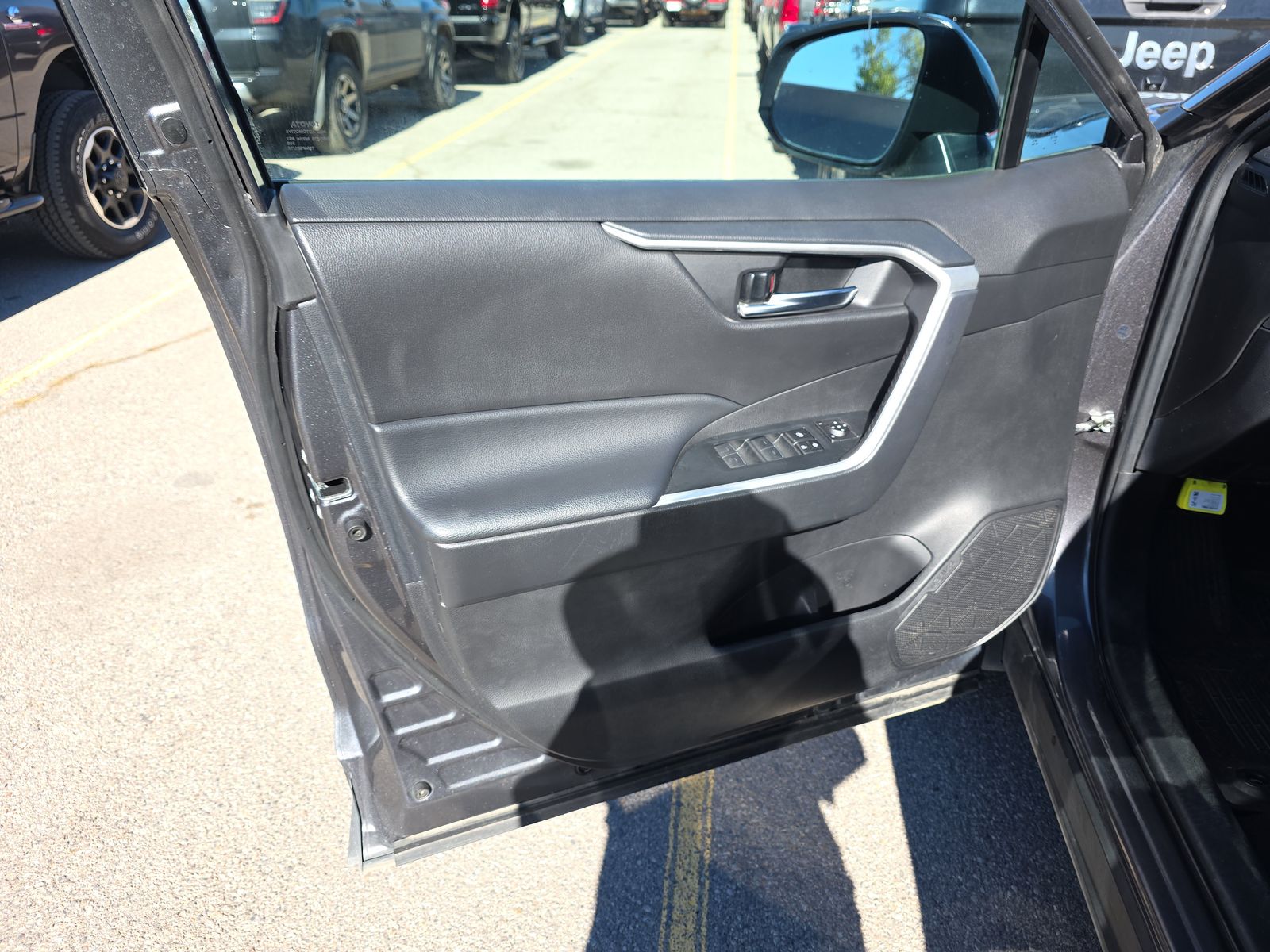 2024 Toyota RAV4 XLE AWD