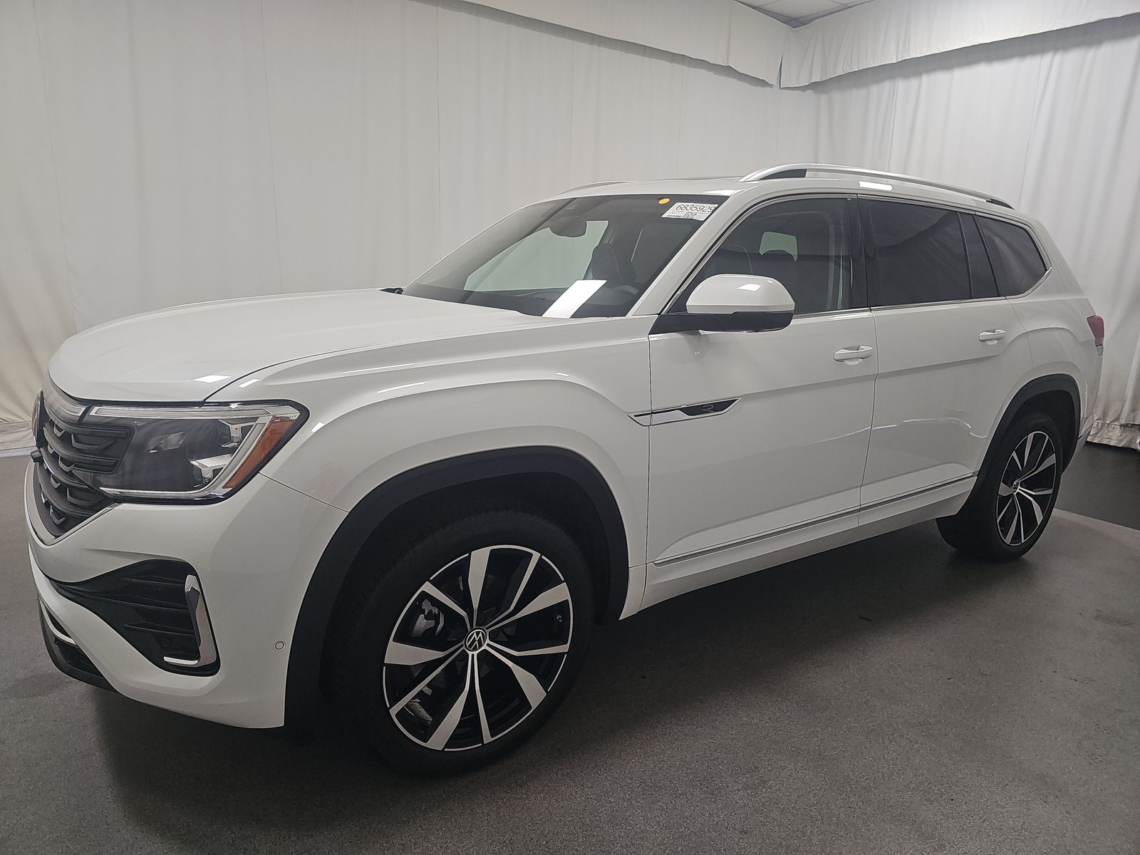 2025 Volkswagen Atlas 2.0T SEL Premium R-Line AWD