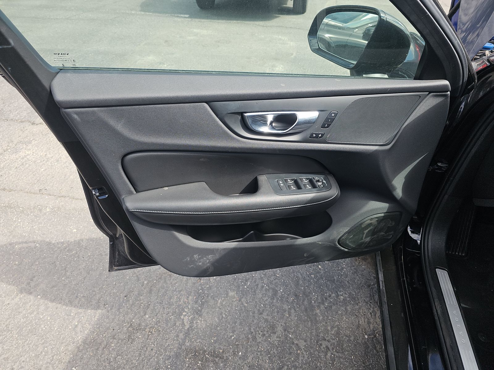 2025 Volvo S60 B5 Plus AWD