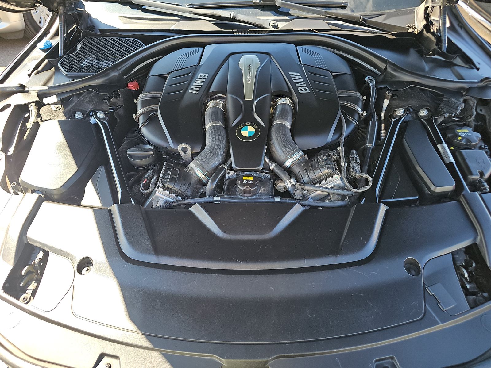 2016 BMW 7 Series 750i RWD