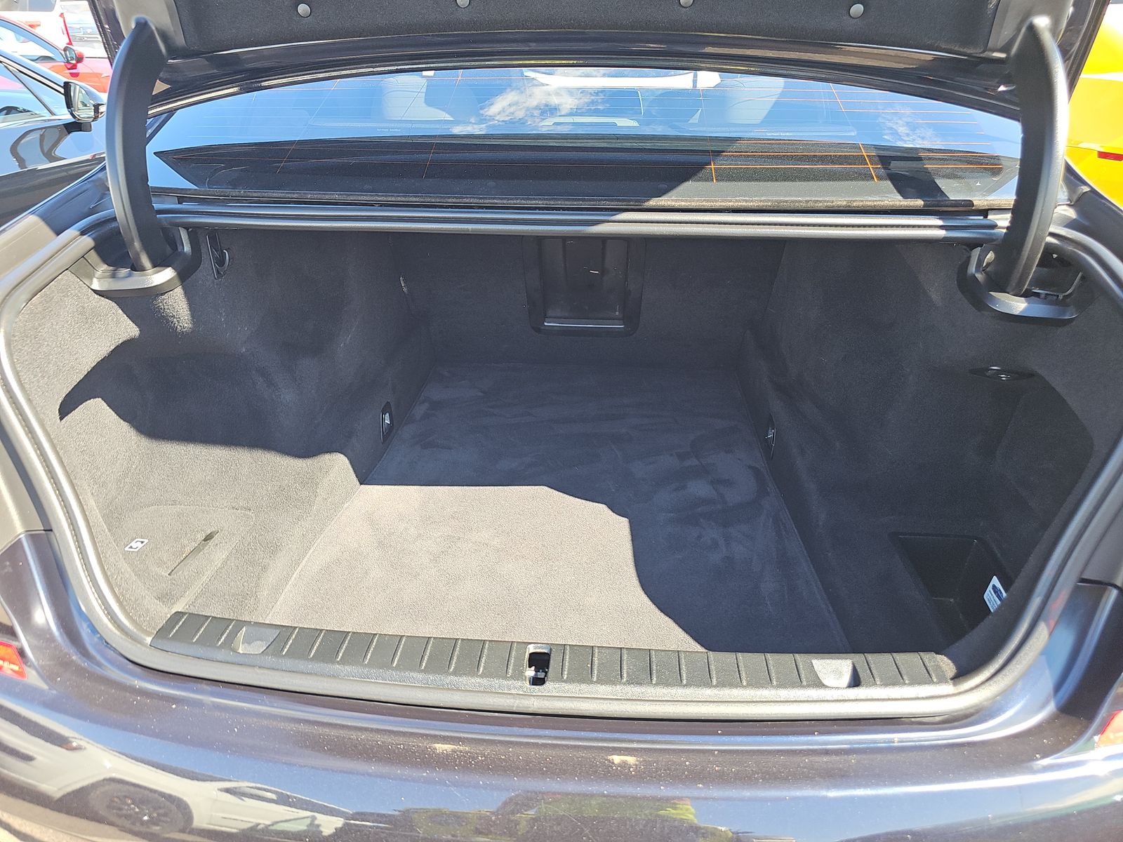 2016 BMW 7 Series 750i RWD