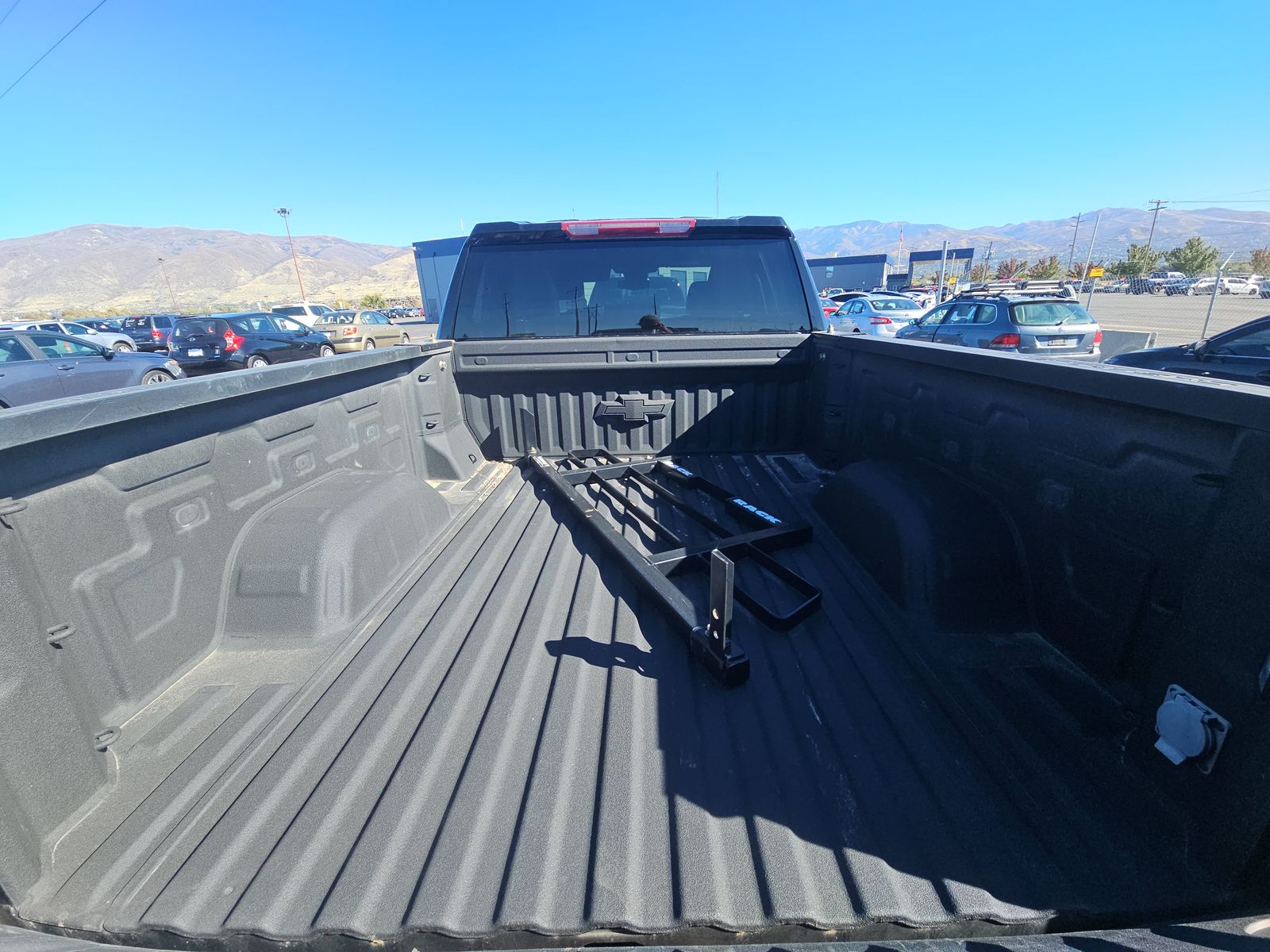 2022 Chevrolet Silverado 1500 Custom AWD