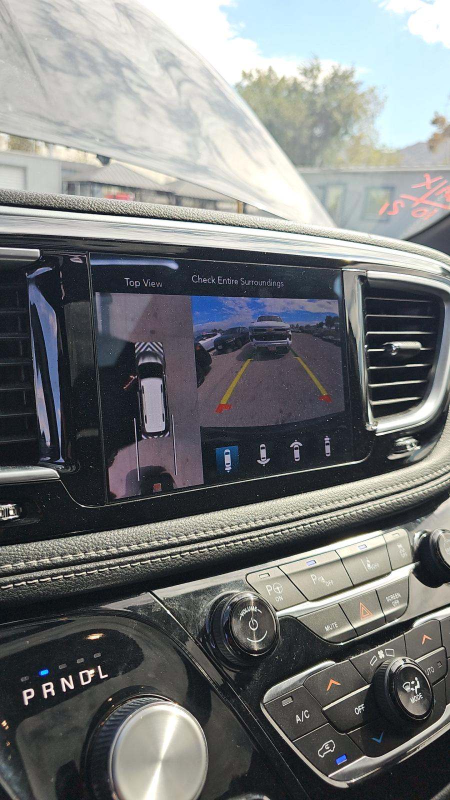 2020 Chrysler Pacifica Hybrid Limited FWD