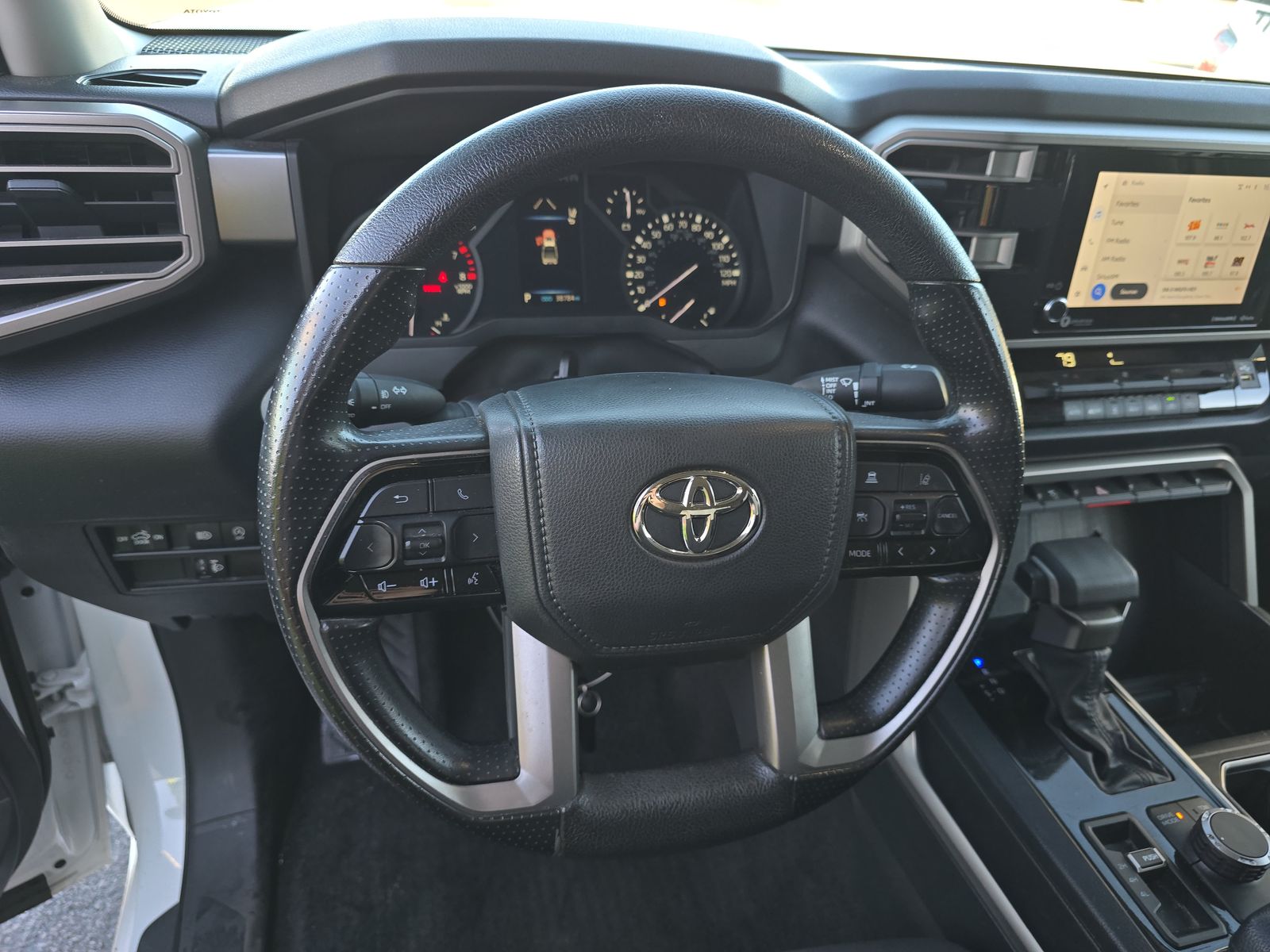 2022 Toyota Tundra SR5 AWD