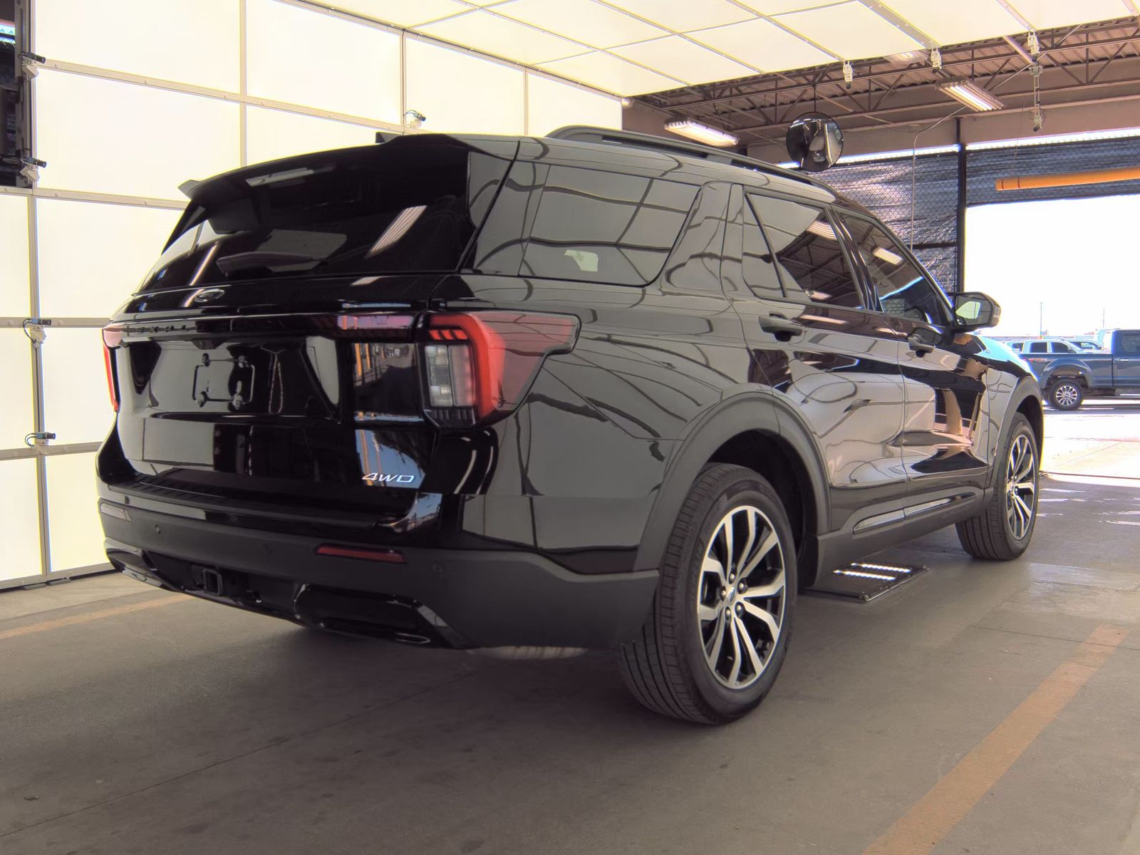 2025 Ford Explorer ST-Line AWD