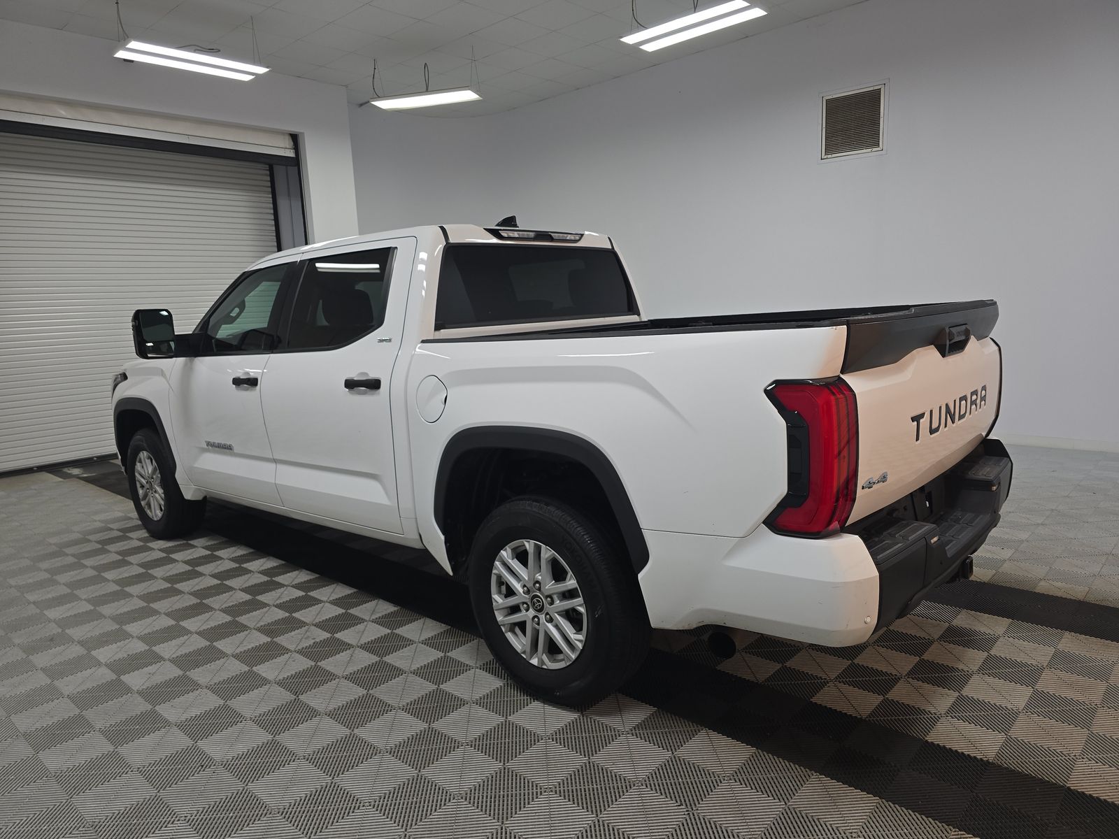 2022 Toyota Tundra SR5 AWD