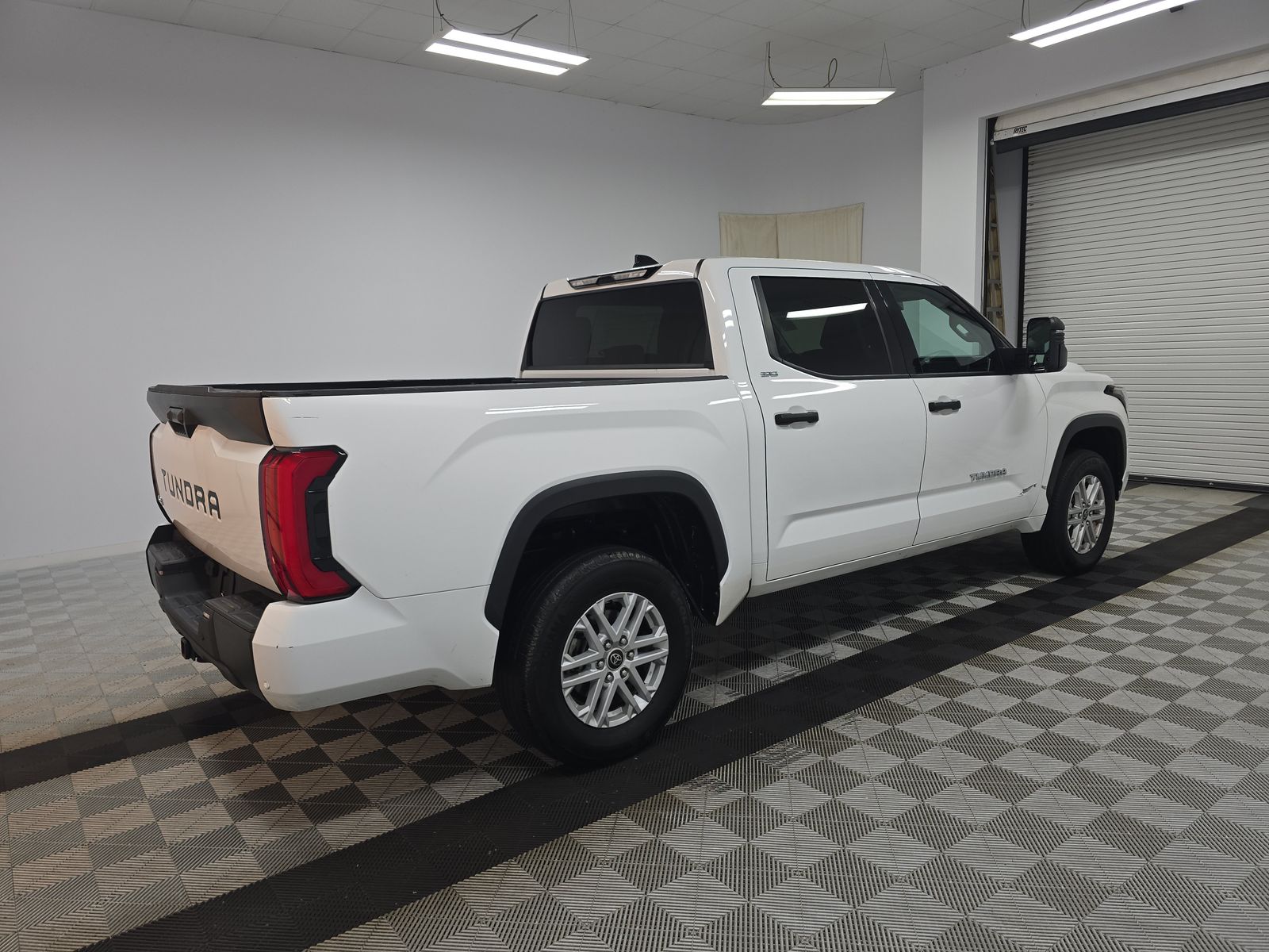 2022 Toyota Tundra SR5 AWD