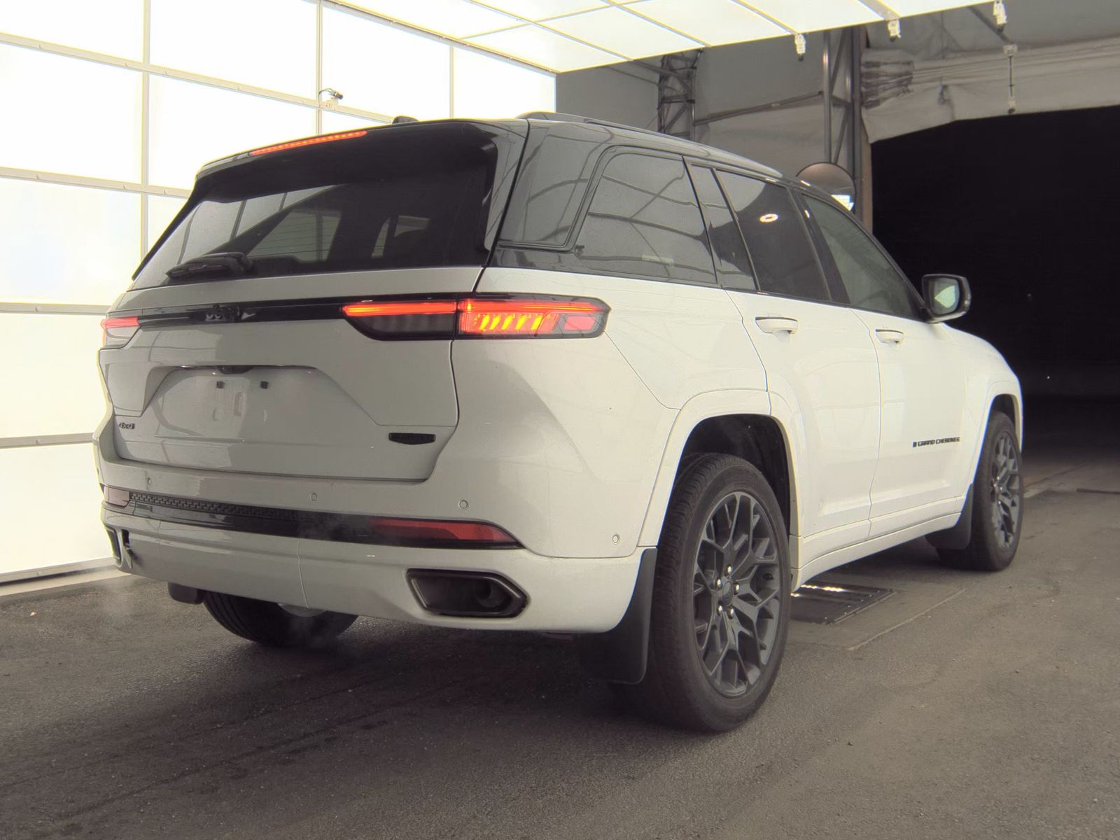 2024 Jeep Grand Cherokee Summit AWD