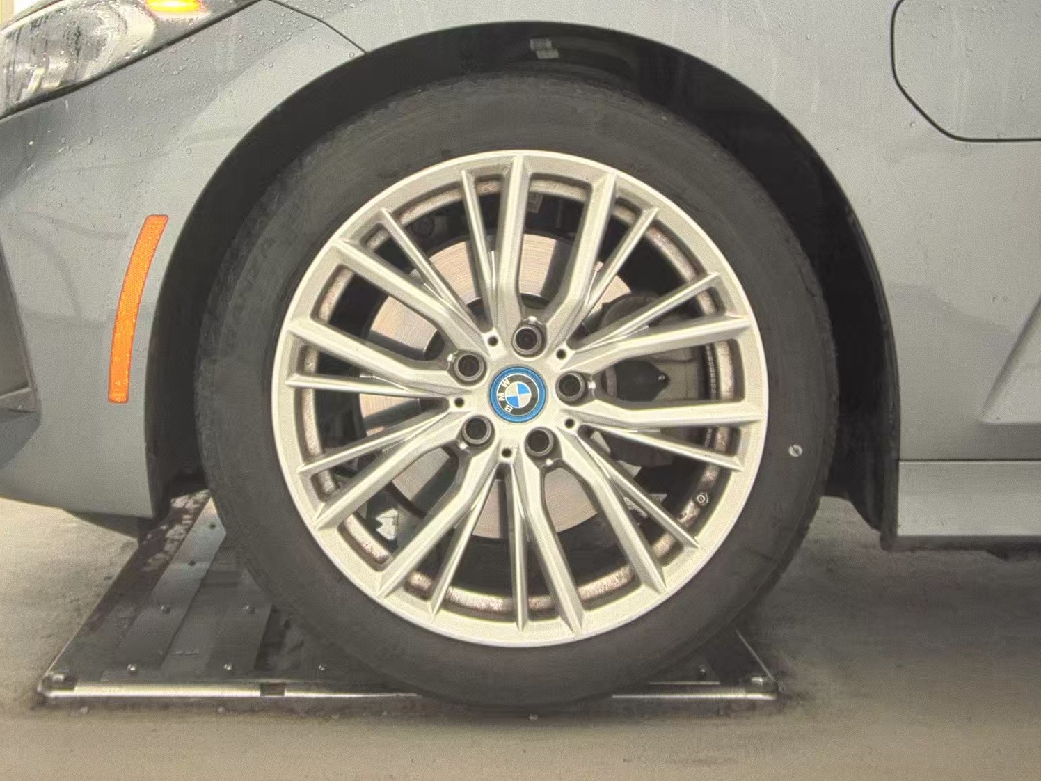 2024 BMW 3 Series 330e xDrive AWD