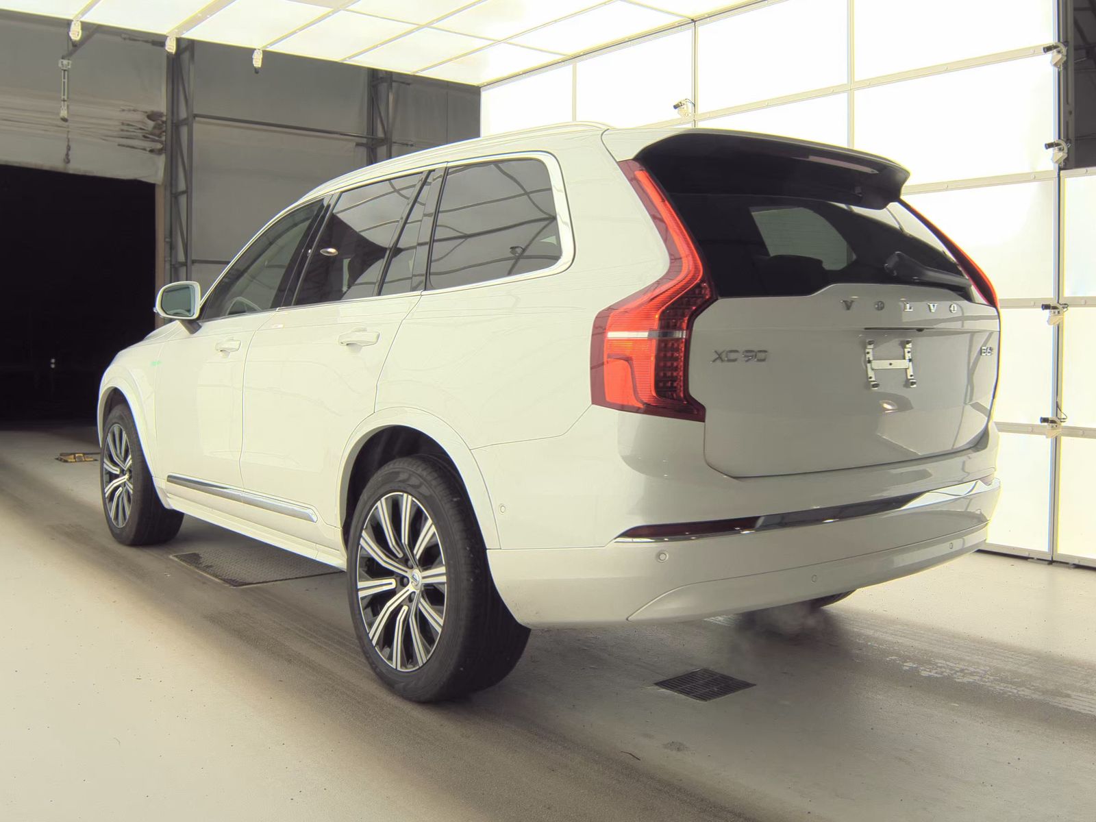2025 Volvo XC90 B6 Plus AWD