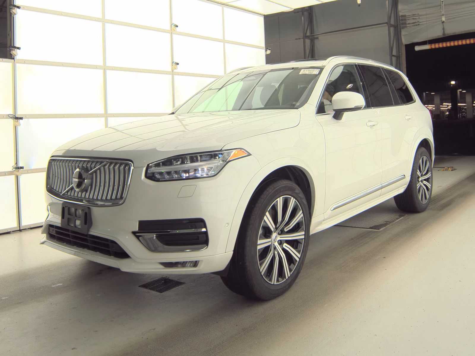 2025 Volvo XC90 B6 Plus AWD