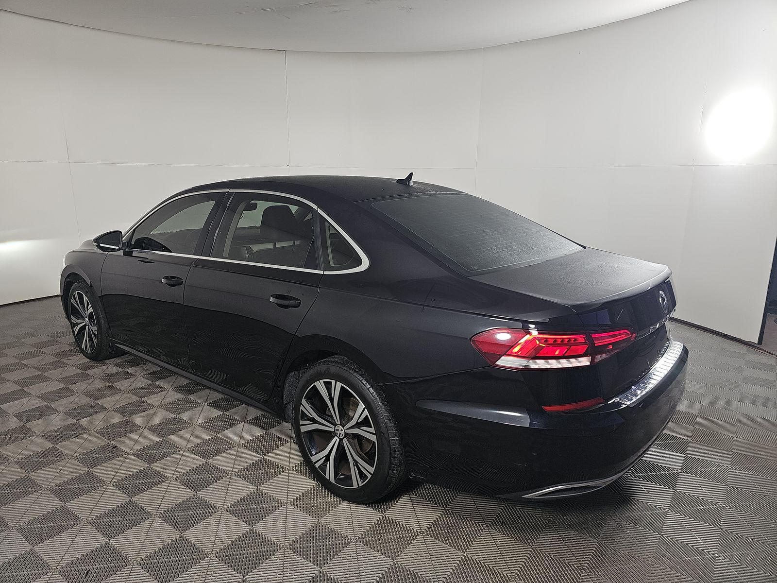 2021 Volkswagen Passat 2.0T SE FWD