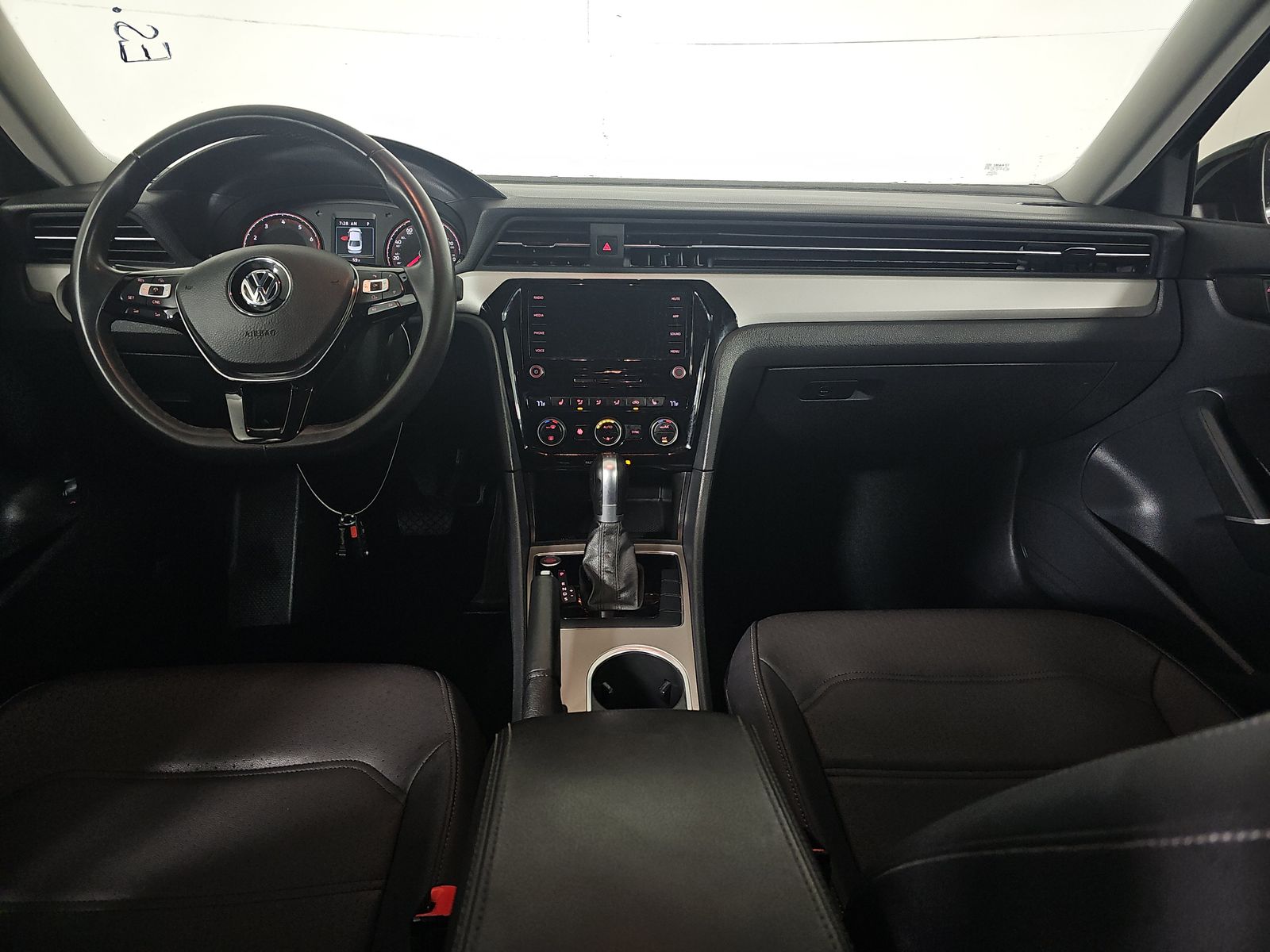 2021 Volkswagen Passat 2.0T SE FWD