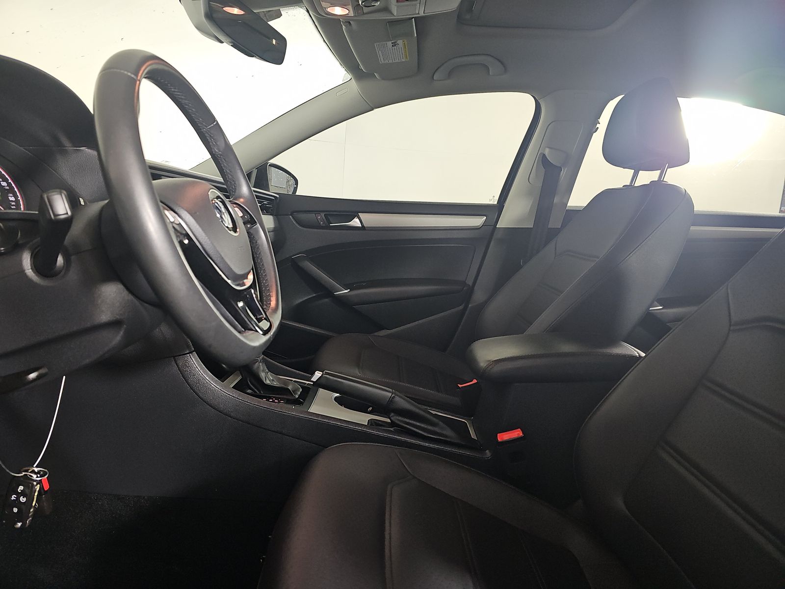 2021 Volkswagen Passat 2.0T SE FWD