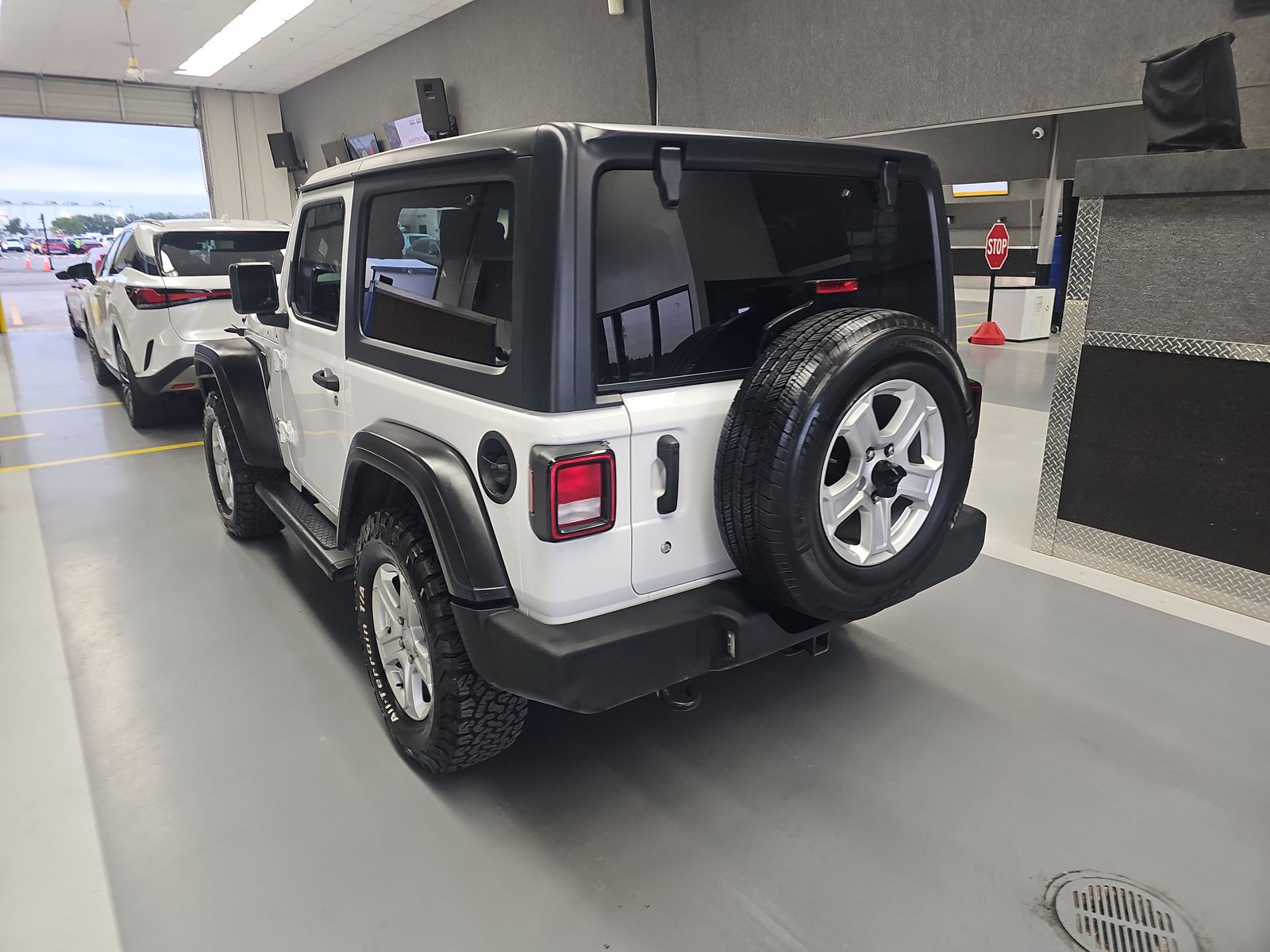 2020 Jeep Wrangler Sport S AWD