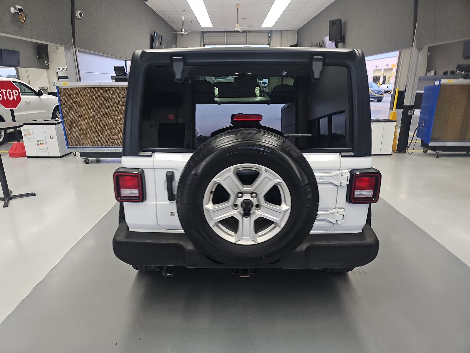 2020 Jeep Wrangler Sport S AWD