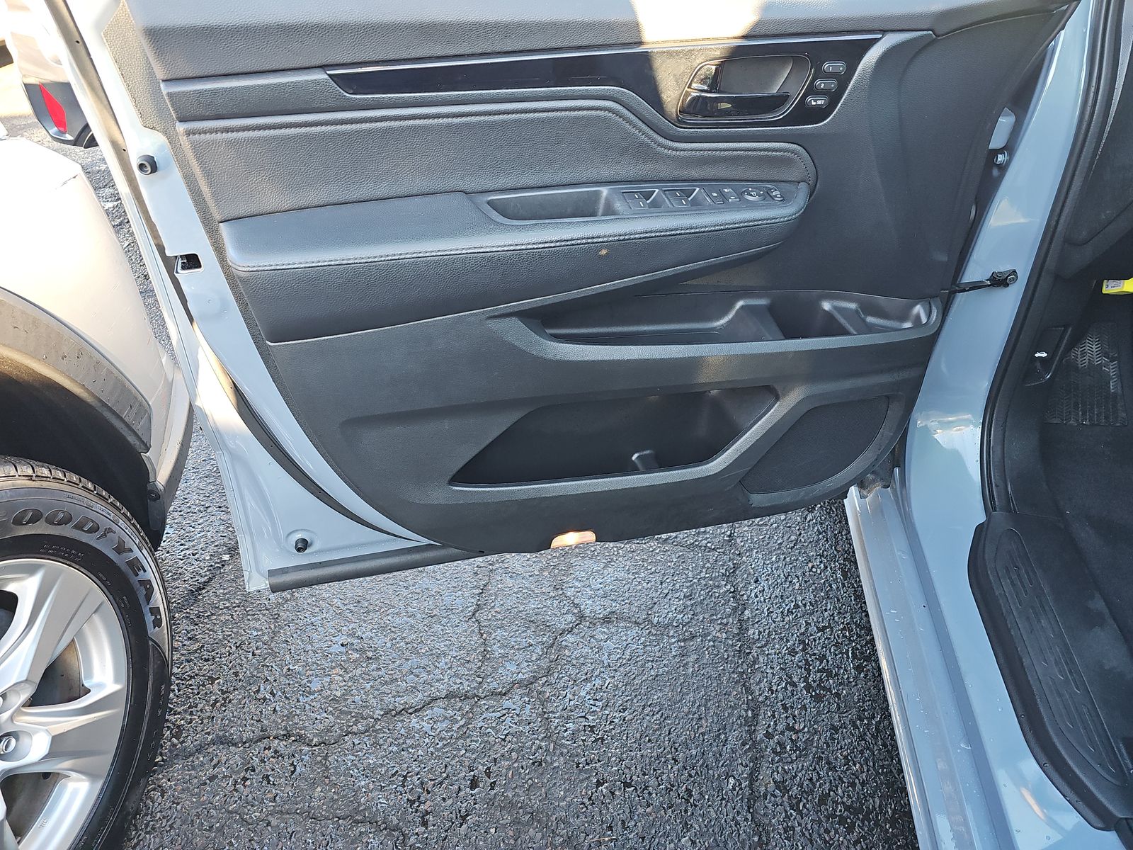 2023 Honda Odyssey Touring FWD