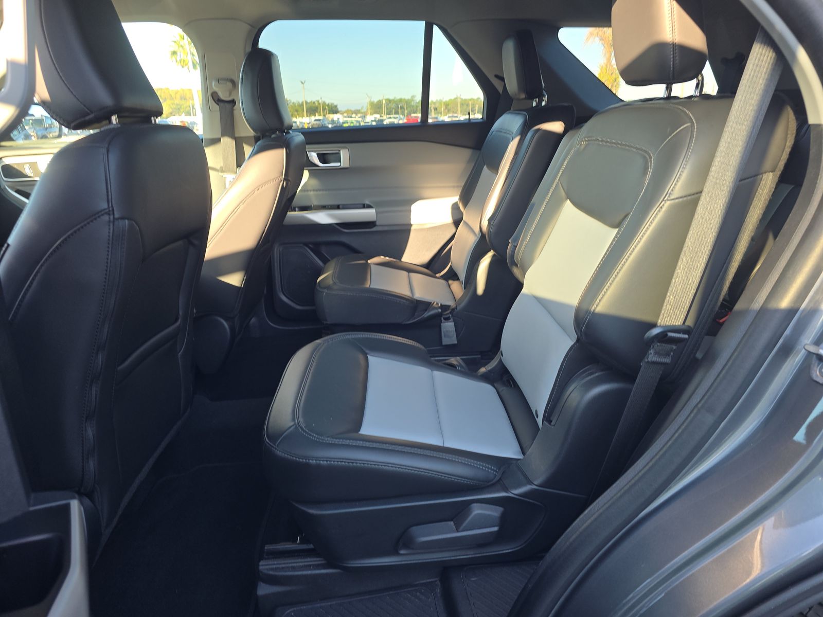 2022 Ford Explorer XLT AWD