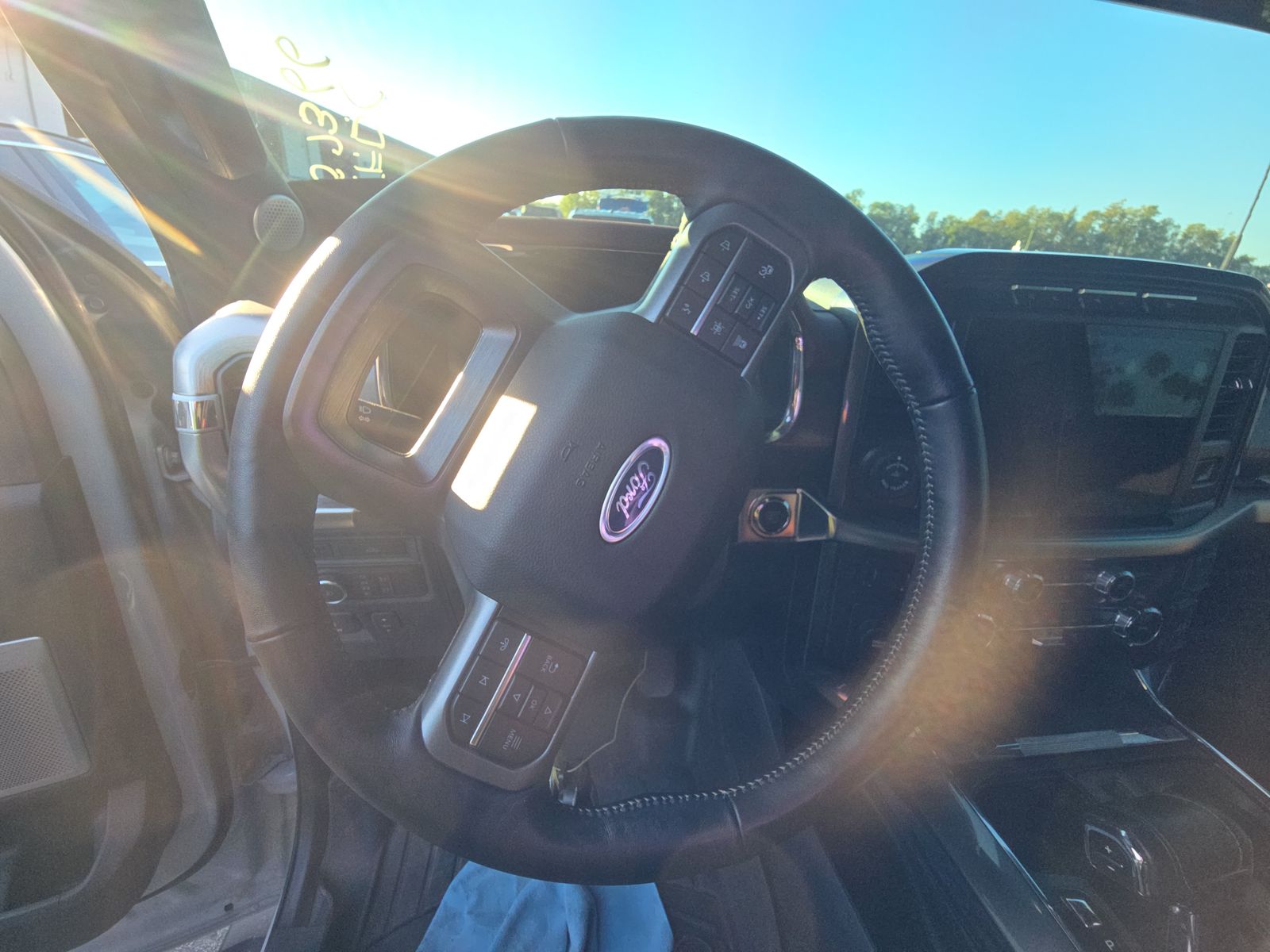 2022 Ford F-150 Lariat RWD