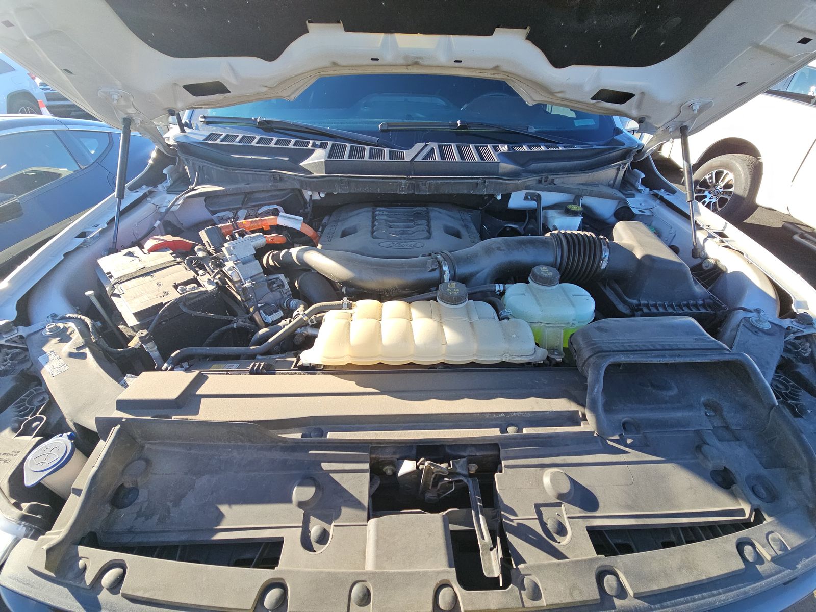 2023 Ford F-150 Hybrid Lariat AWD