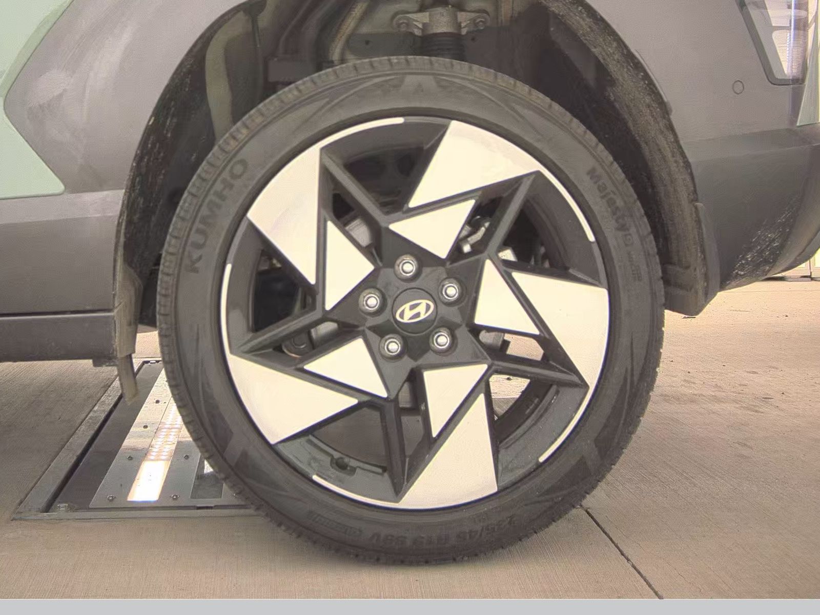 2024 Hyundai Kona Limited AWD