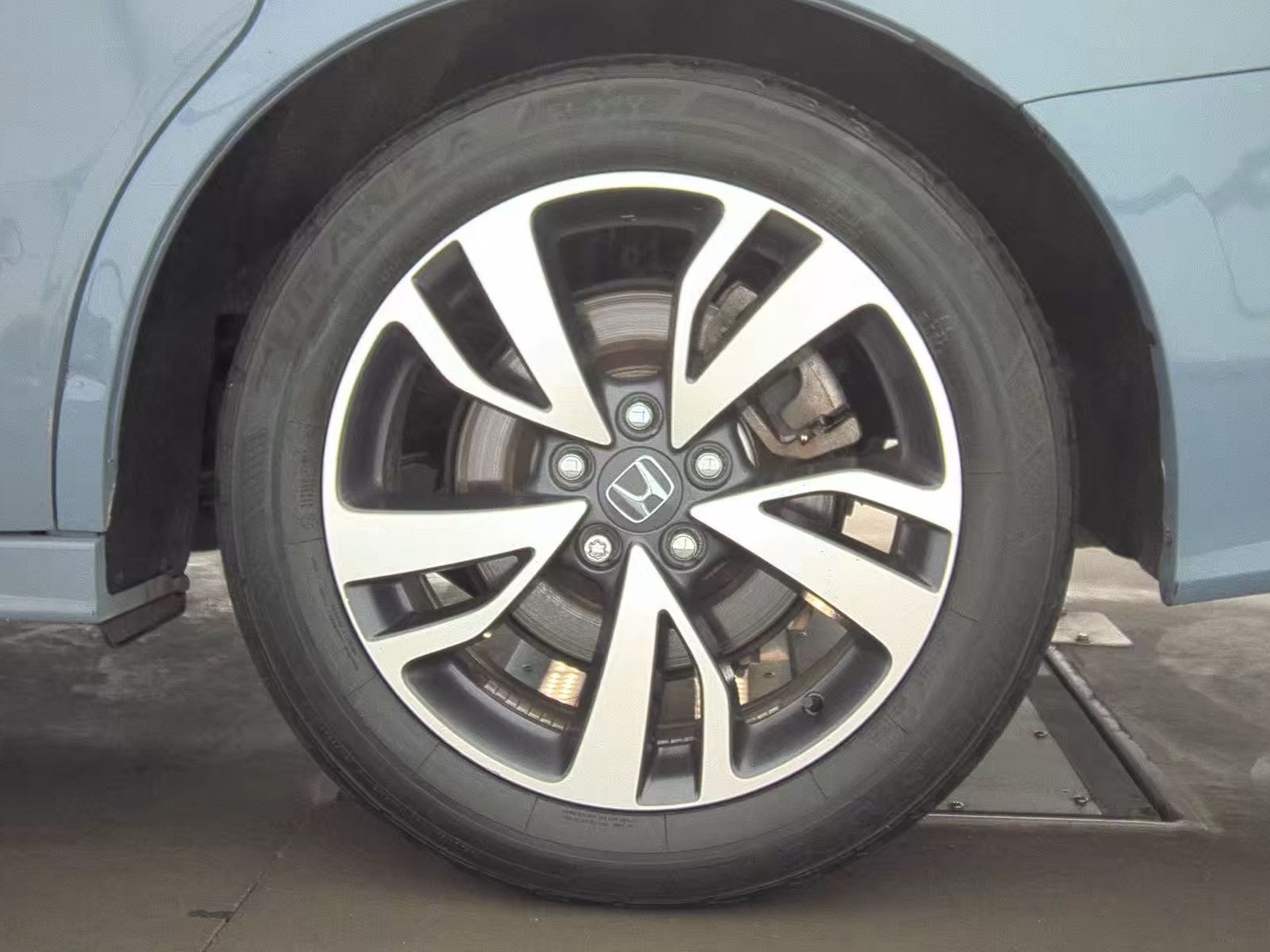 2023 Honda Odyssey Touring FWD