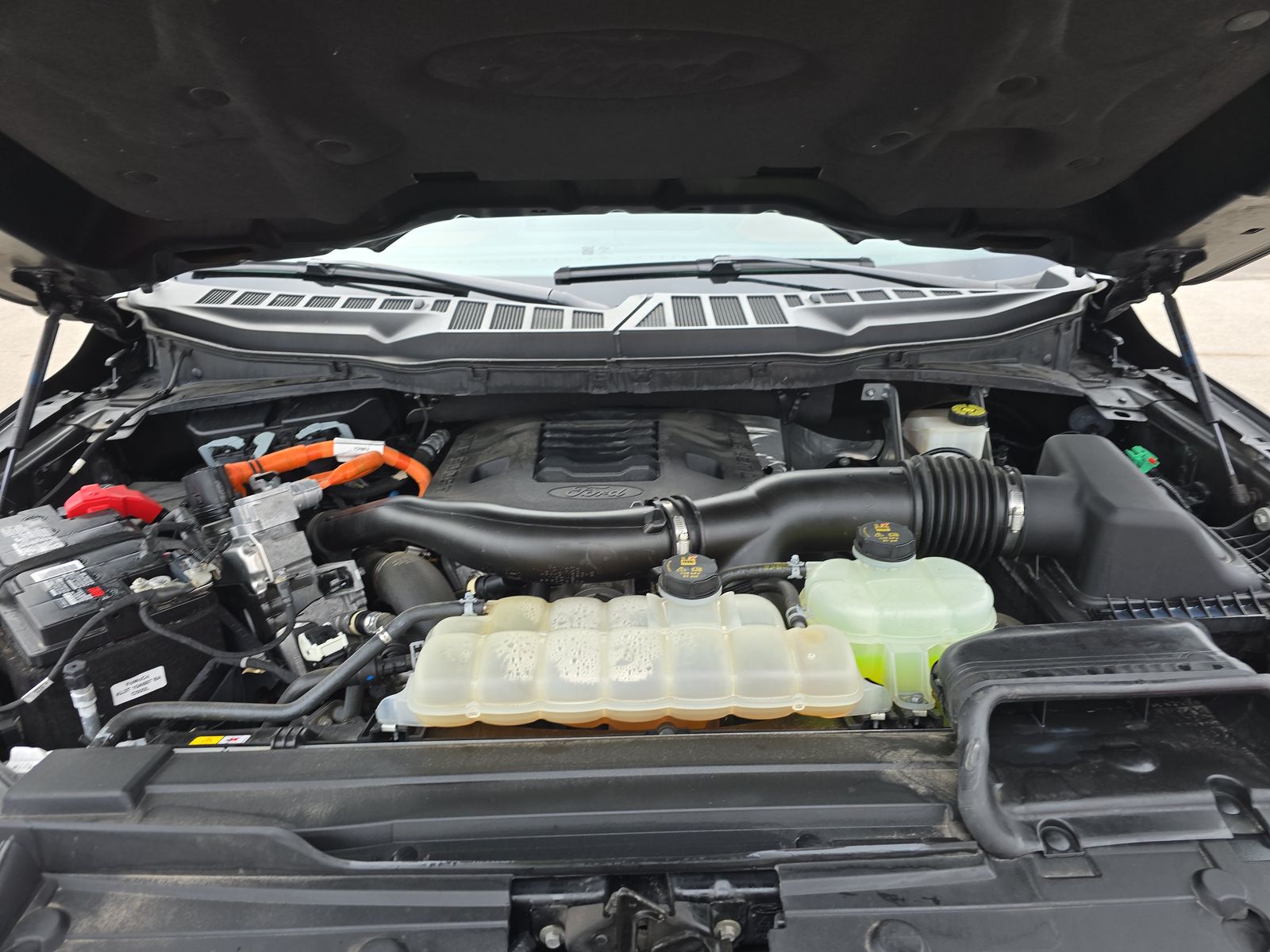 2023 Ford F-150 Hybrid Lariat AWD