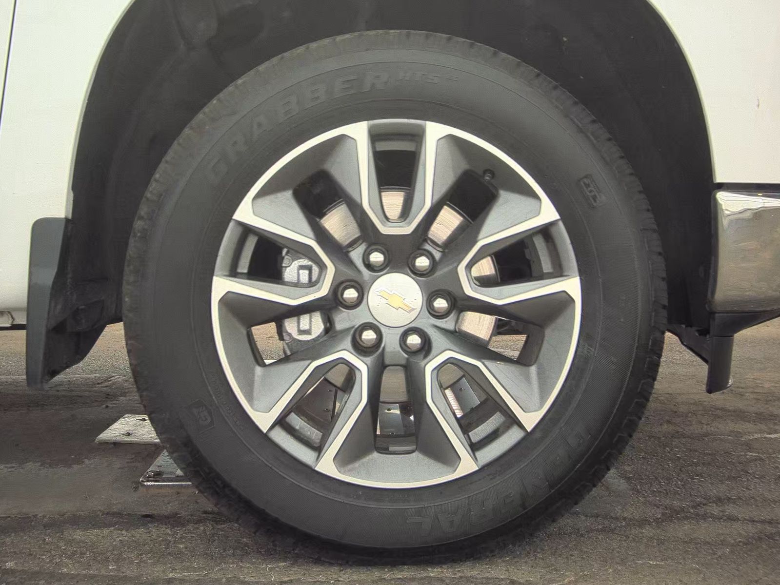 2024 Chevrolet Silverado 1500 LT AWD