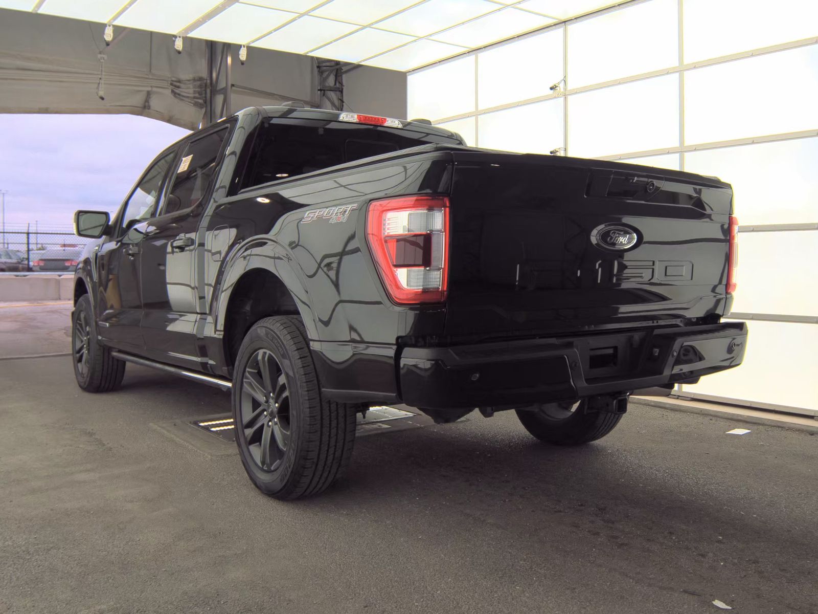 2023 Ford F-150 Hybrid Lariat AWD