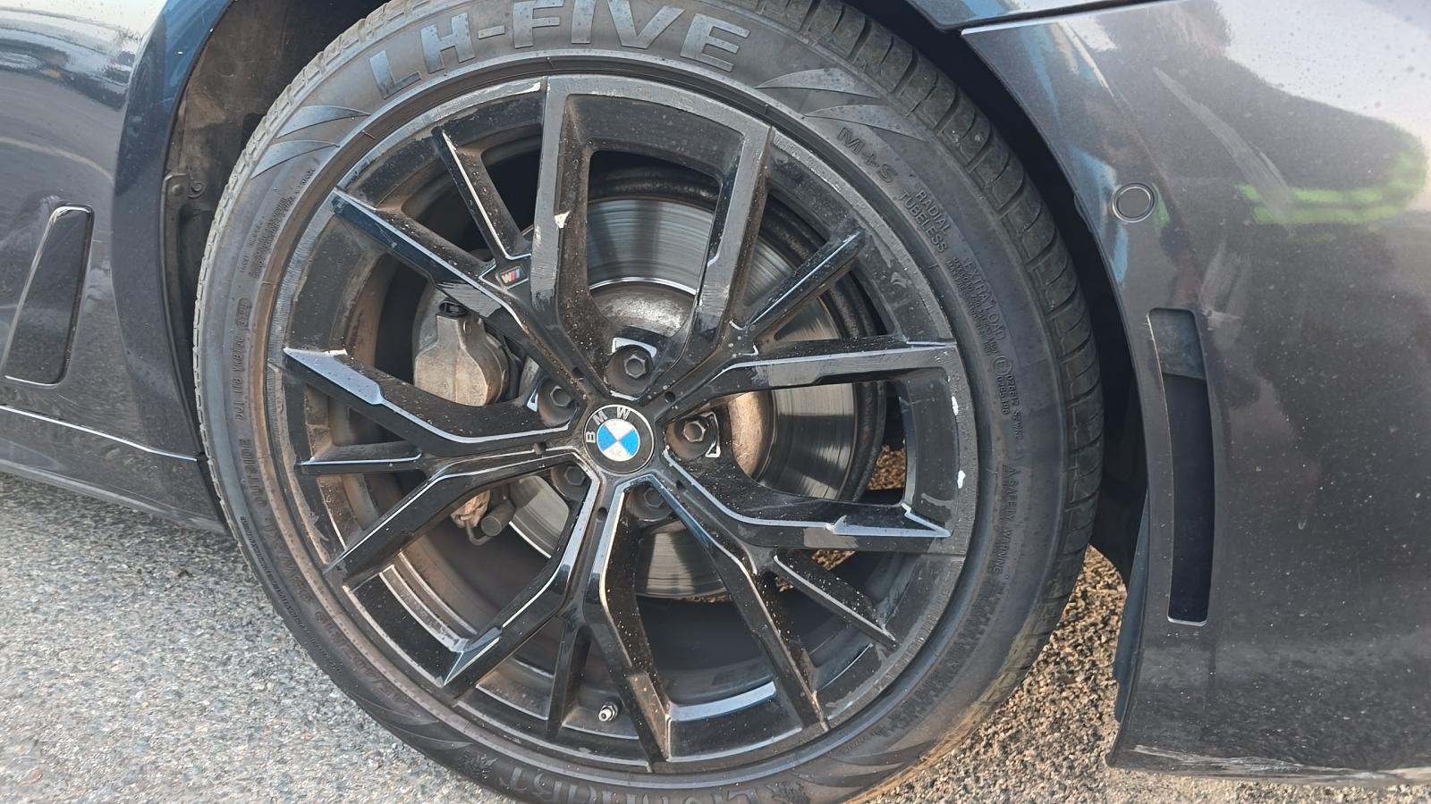 2022 BMW 5 Series 530i RWD