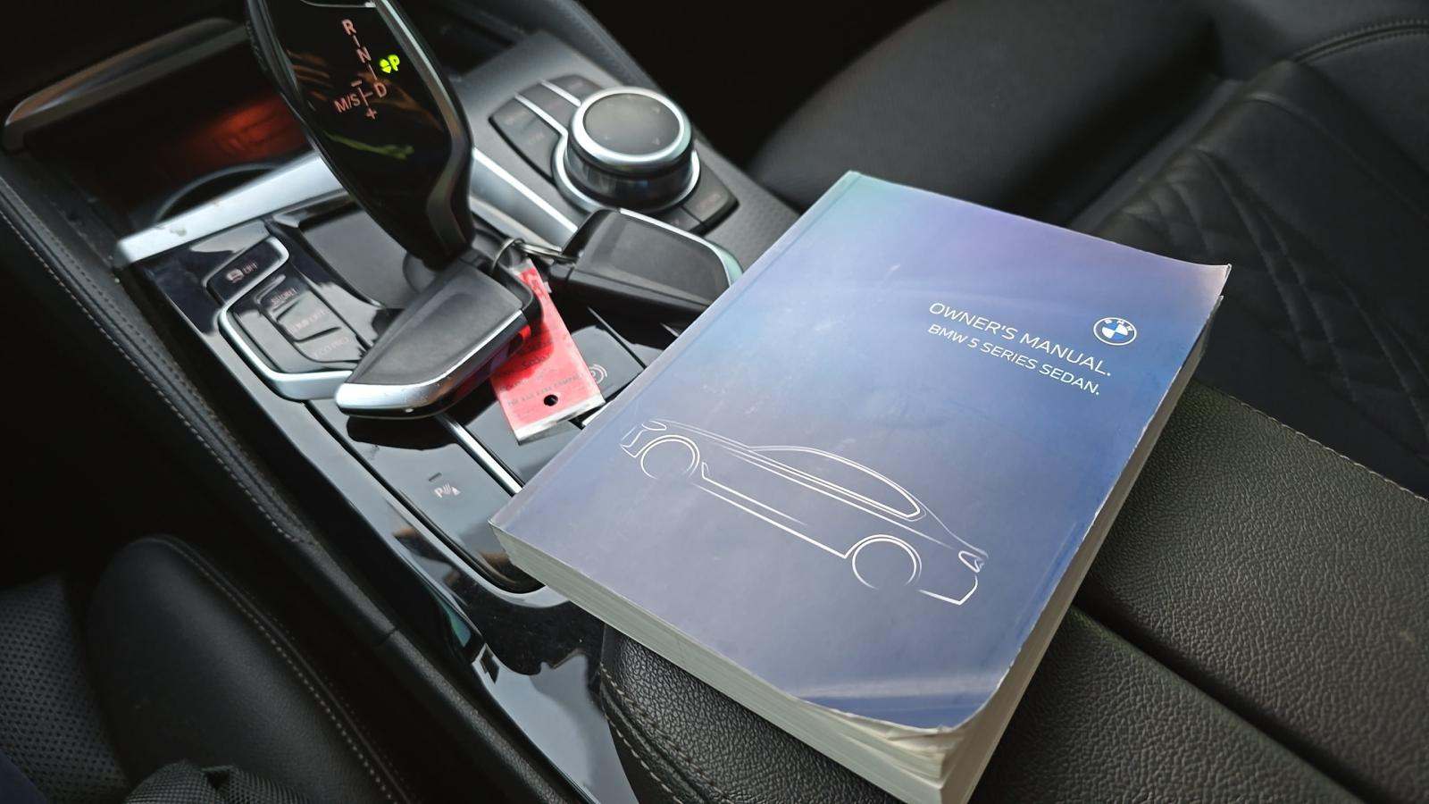 2022 BMW 5 Series 530i RWD