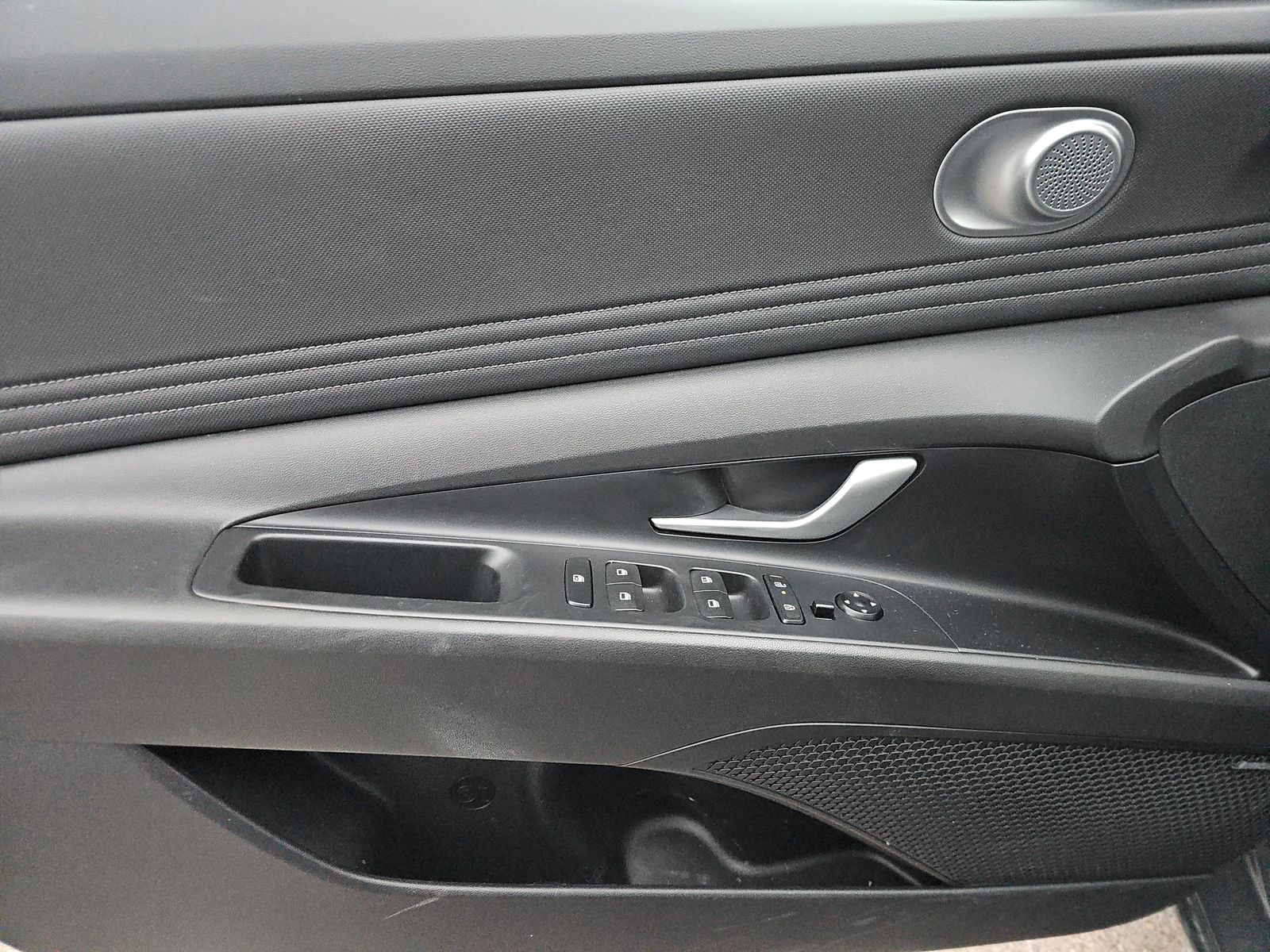 2024 Hyundai Elantra Limited FWD