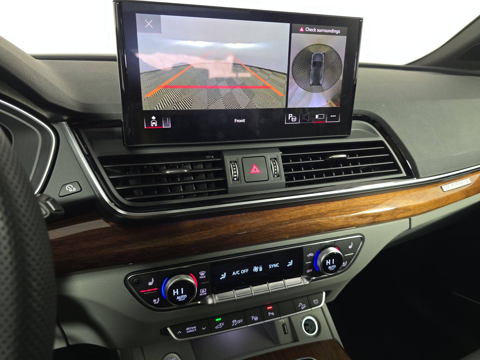 2024 Audi Q5 e Plug-In Hybrid S line Prestige AWD