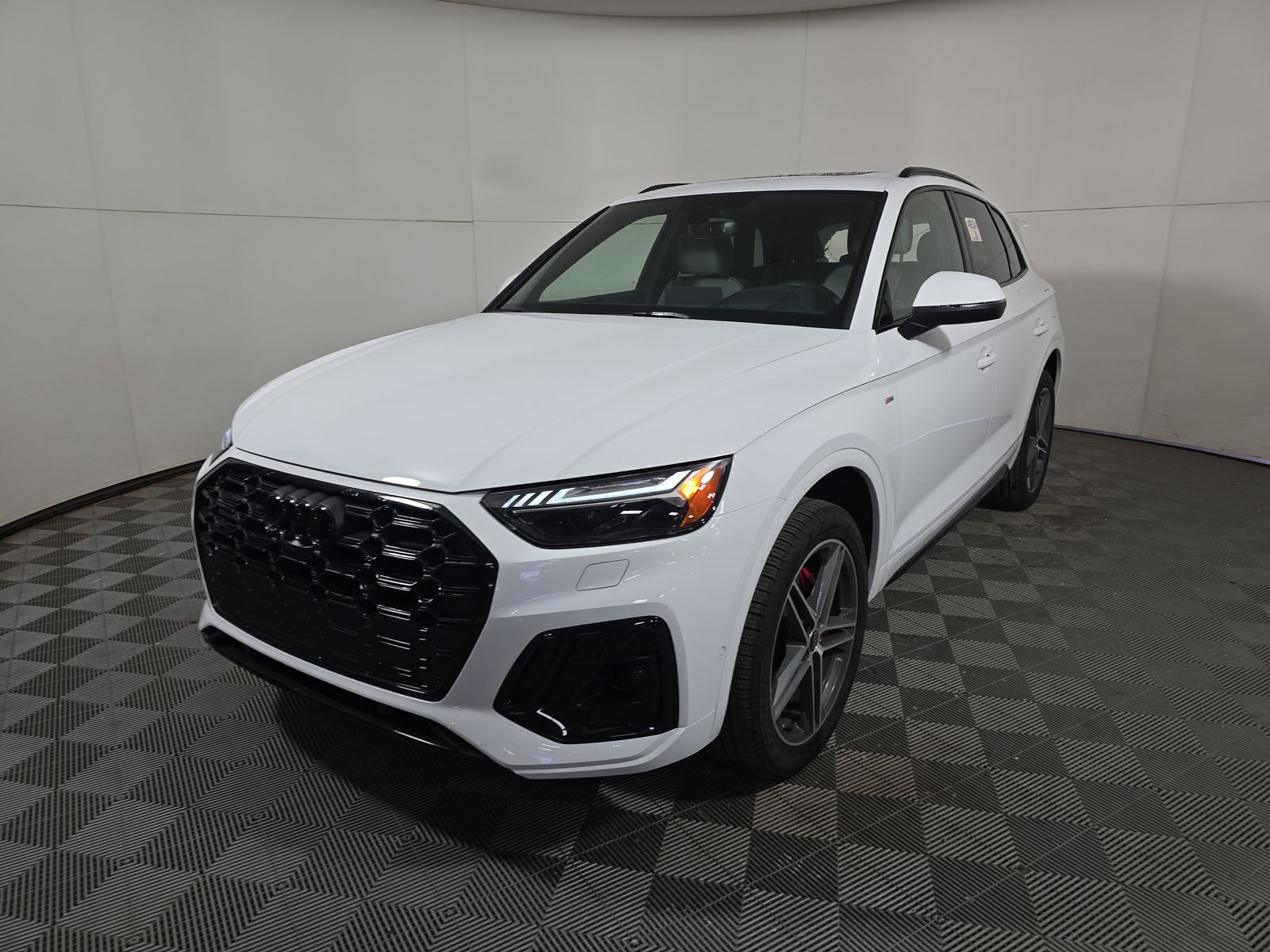 2024 Audi Q5 e Plug-In Hybrid S line Prestige AWD