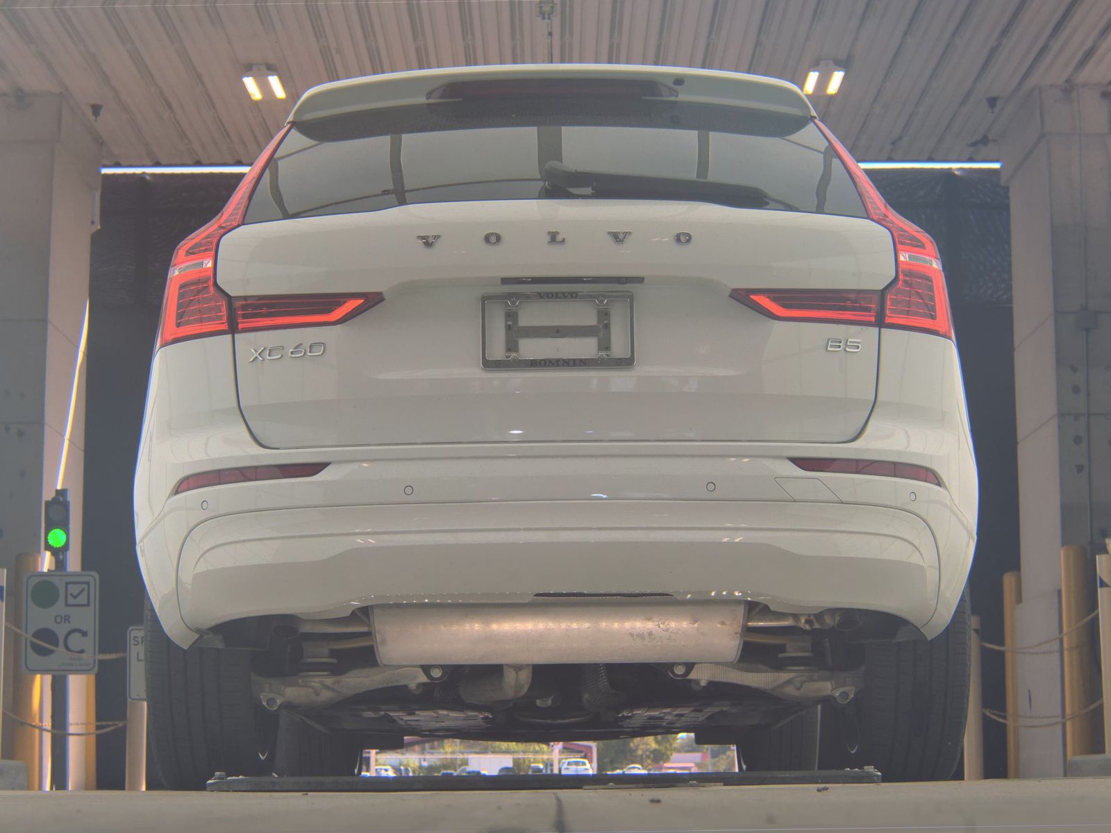 2022 Volvo XC60 B5 Momentum FWD